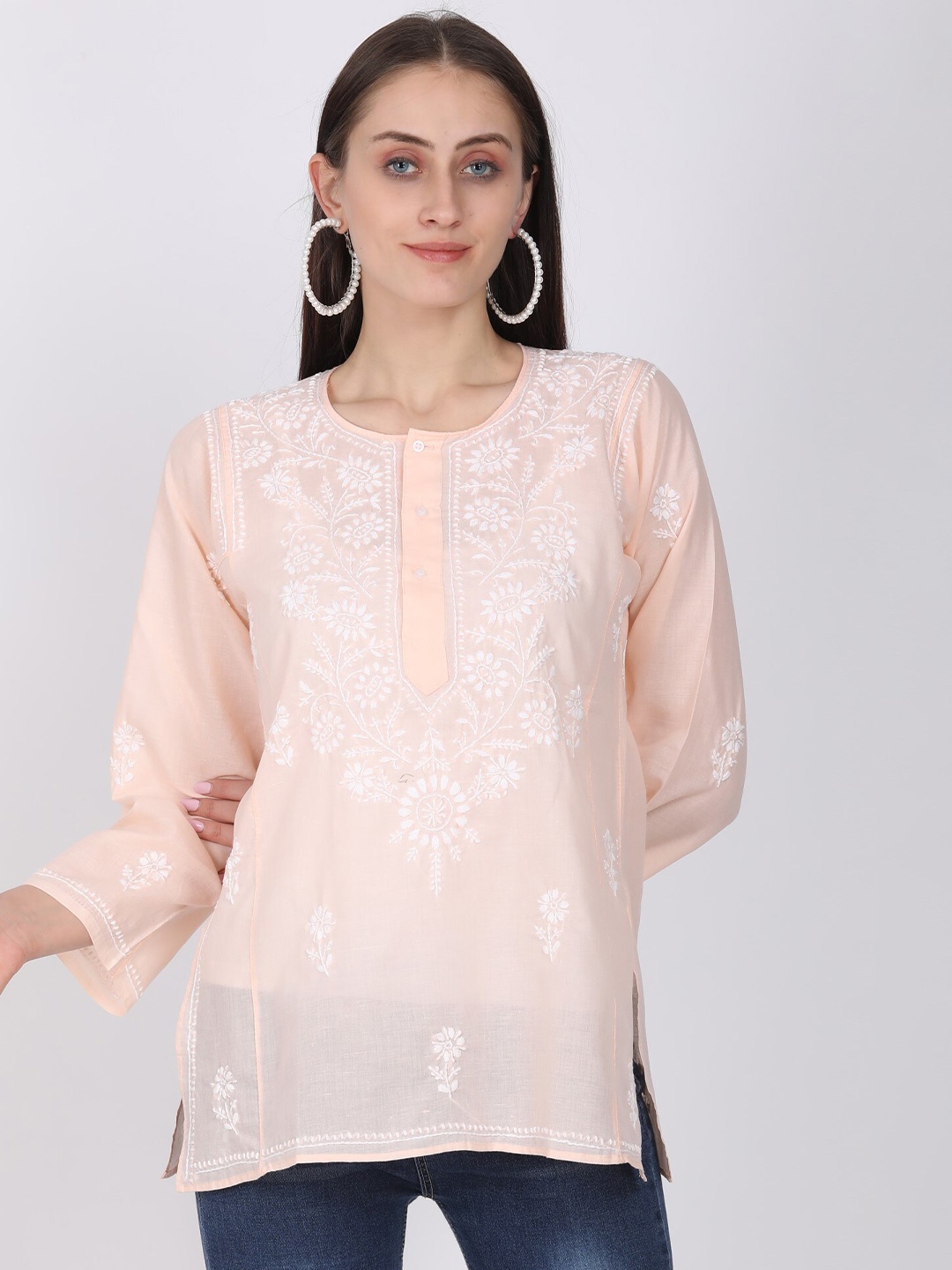 

PARAMOUNT CHIKAN Peach-Coloured & pearl Ethnic Motifs Embroidered Chikankari Chikankari Kurti