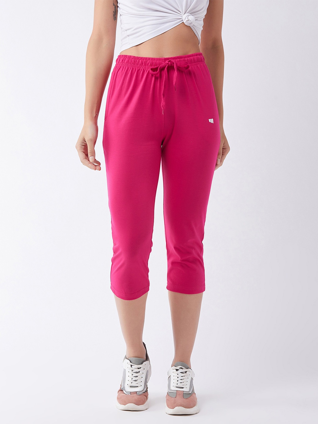 

Modeve Women Pink Solid Regular Fit Capris