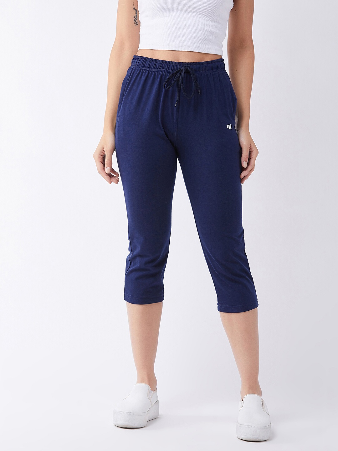 

Modeve Women Navy Blue Solid Regular Fit Capris