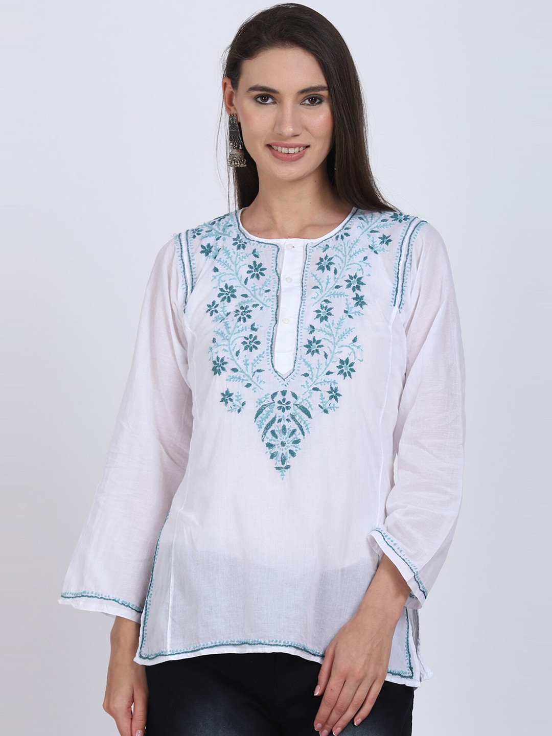 

PARAMOUNT CHIKAN White & Green Ethnic Motifs Embroidered Chikankari Pure Cotton Kurti