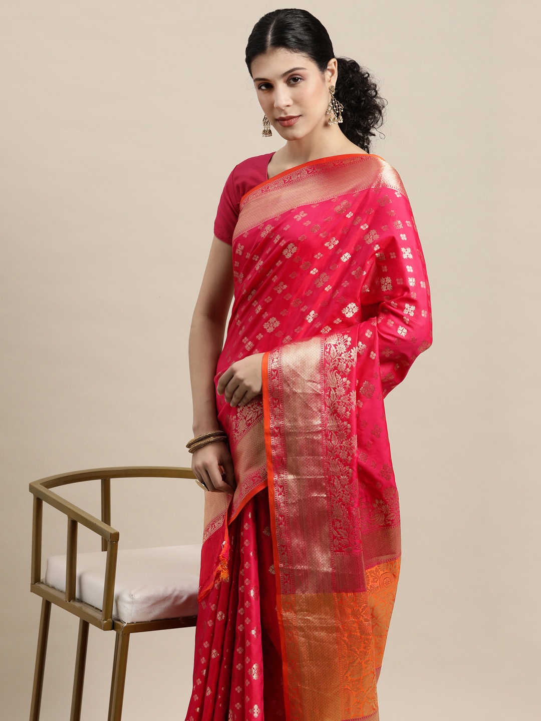 

Saree Swarg Magenta & Gold-Toned Ethnic Motifs Zari Silk Blend Banarasi Sarees