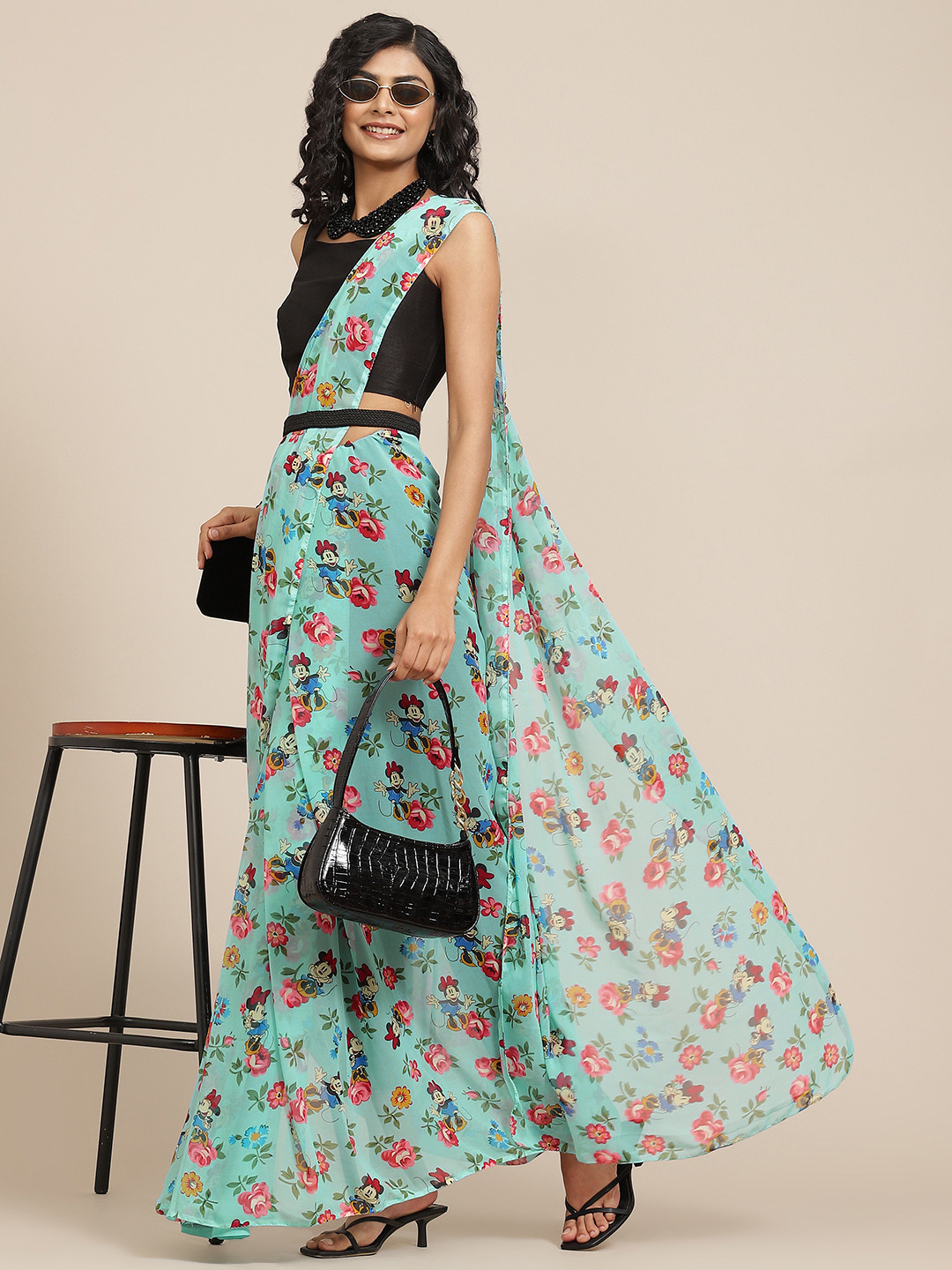 

Havida Sarees Sea Green Floral Print Saree