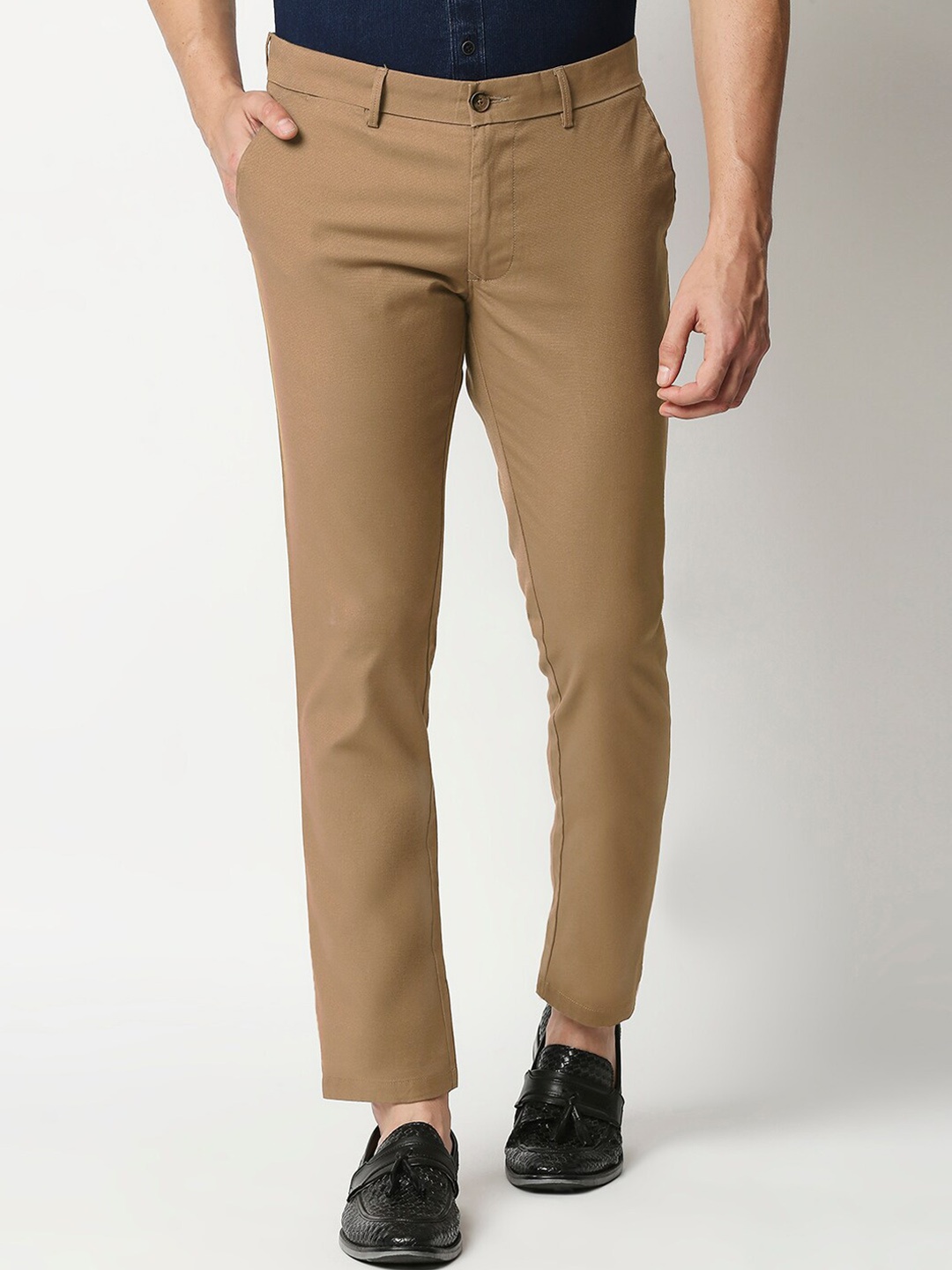 

Basics Men Brown Tapered Fit Textured Chinos