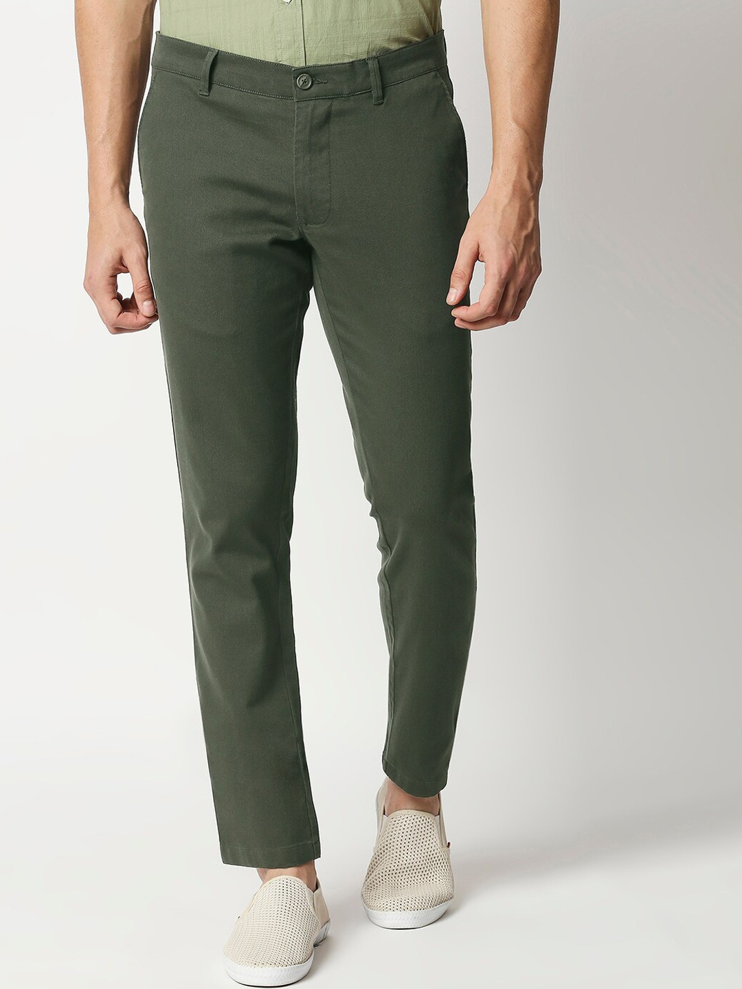 

Basics Men Olive Green Tapered Fit Trousers