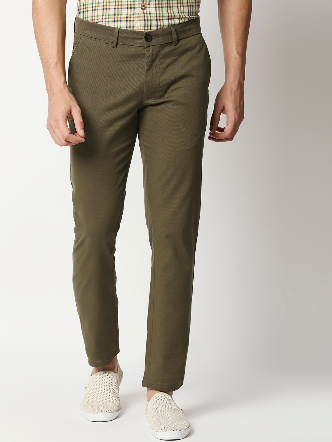 

Basics Men Olive Green Tapered Fit Trousers