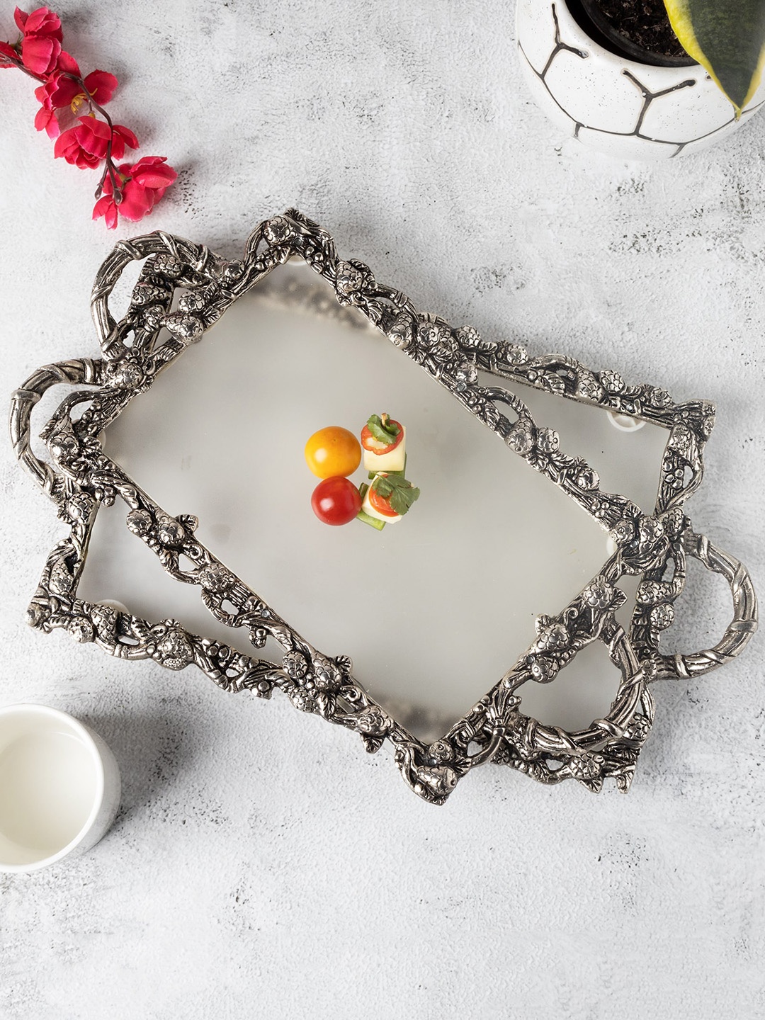 

Homesake Silver Frosted Serving Tray