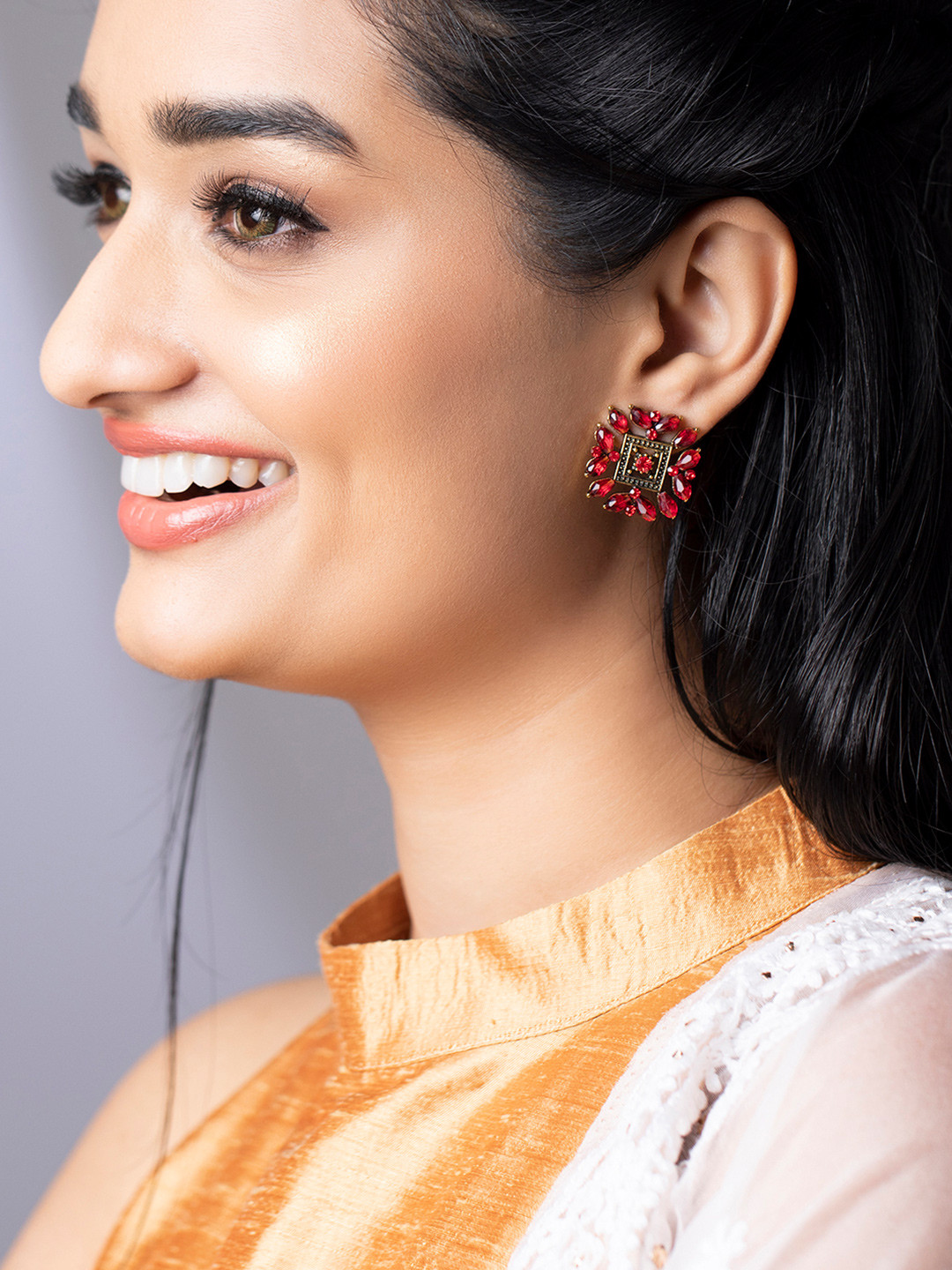 

Rubans Gold-Toned Red Floral Stud Earrings