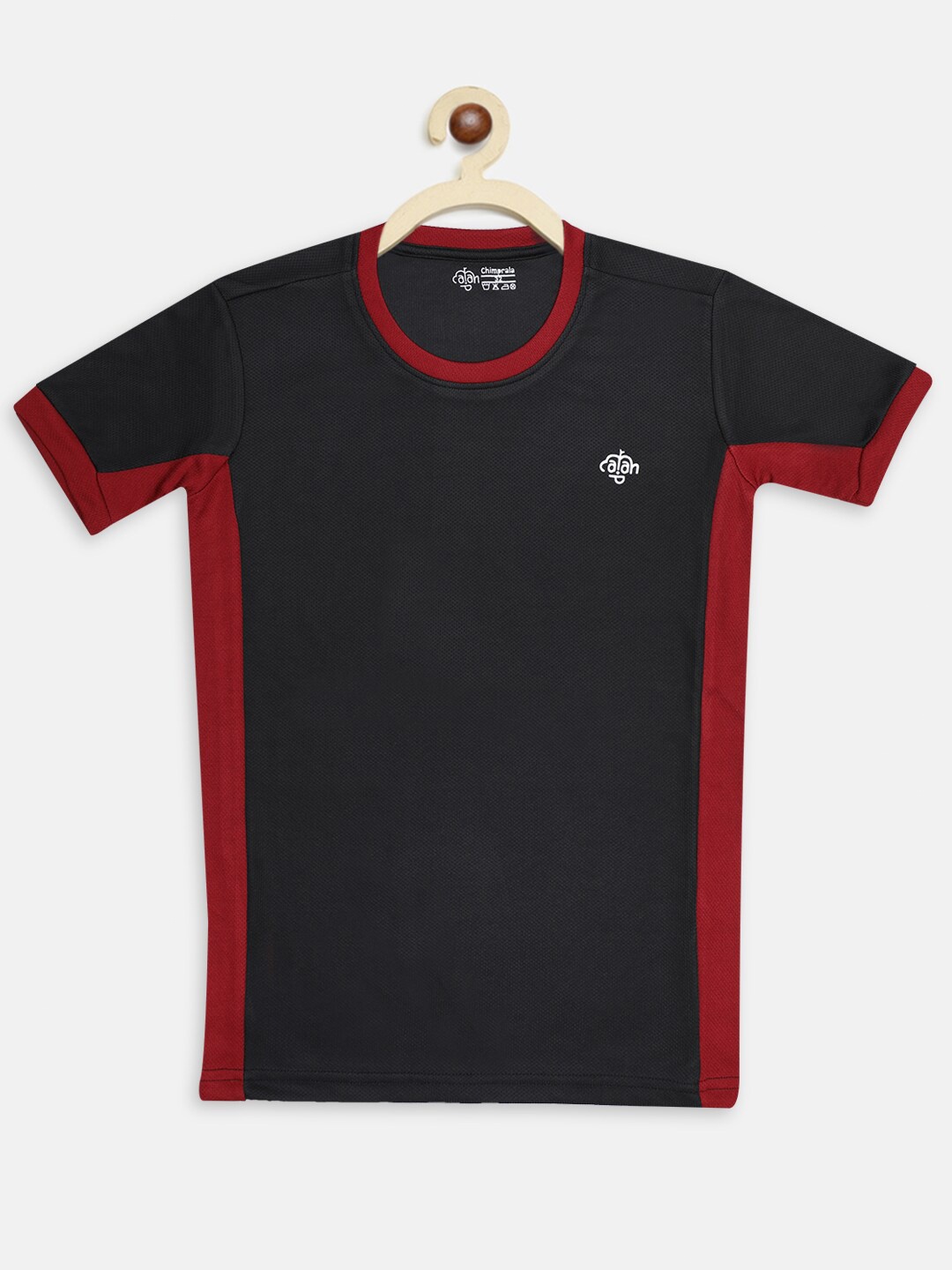 

CHIMPRALA Boys Black & Maroon Colourblocked Outdoor T-shirt