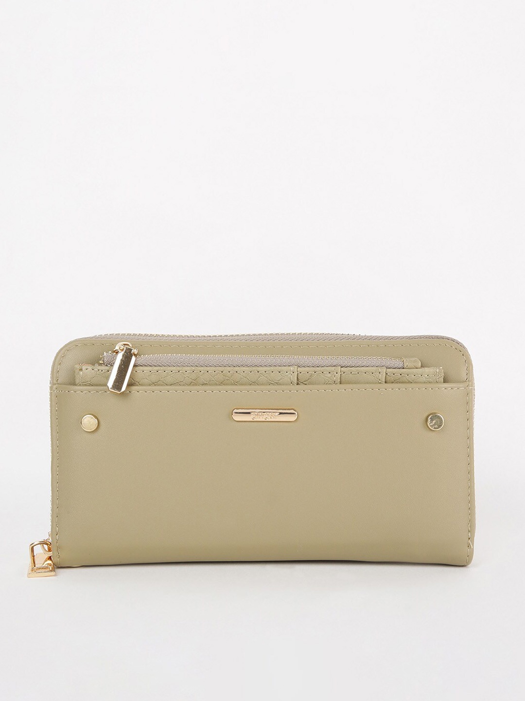 

Ginger by Lifestyle Women Green Zip Around Wallet