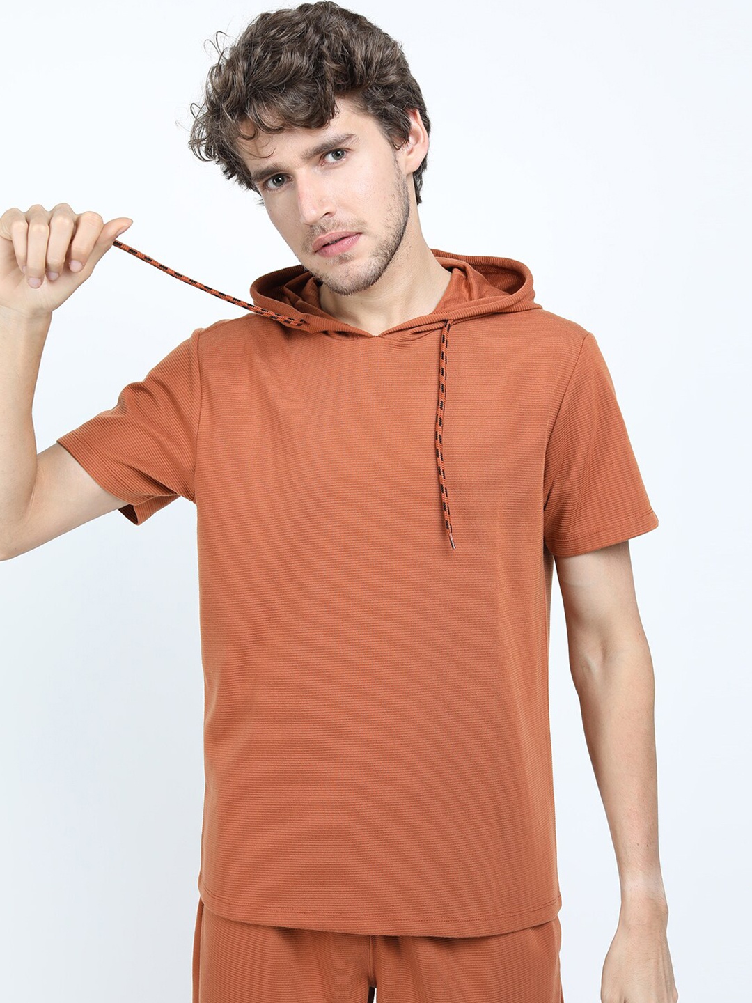 

HIGHLANDER Men Brown Hooded Regular Fit T-shirt