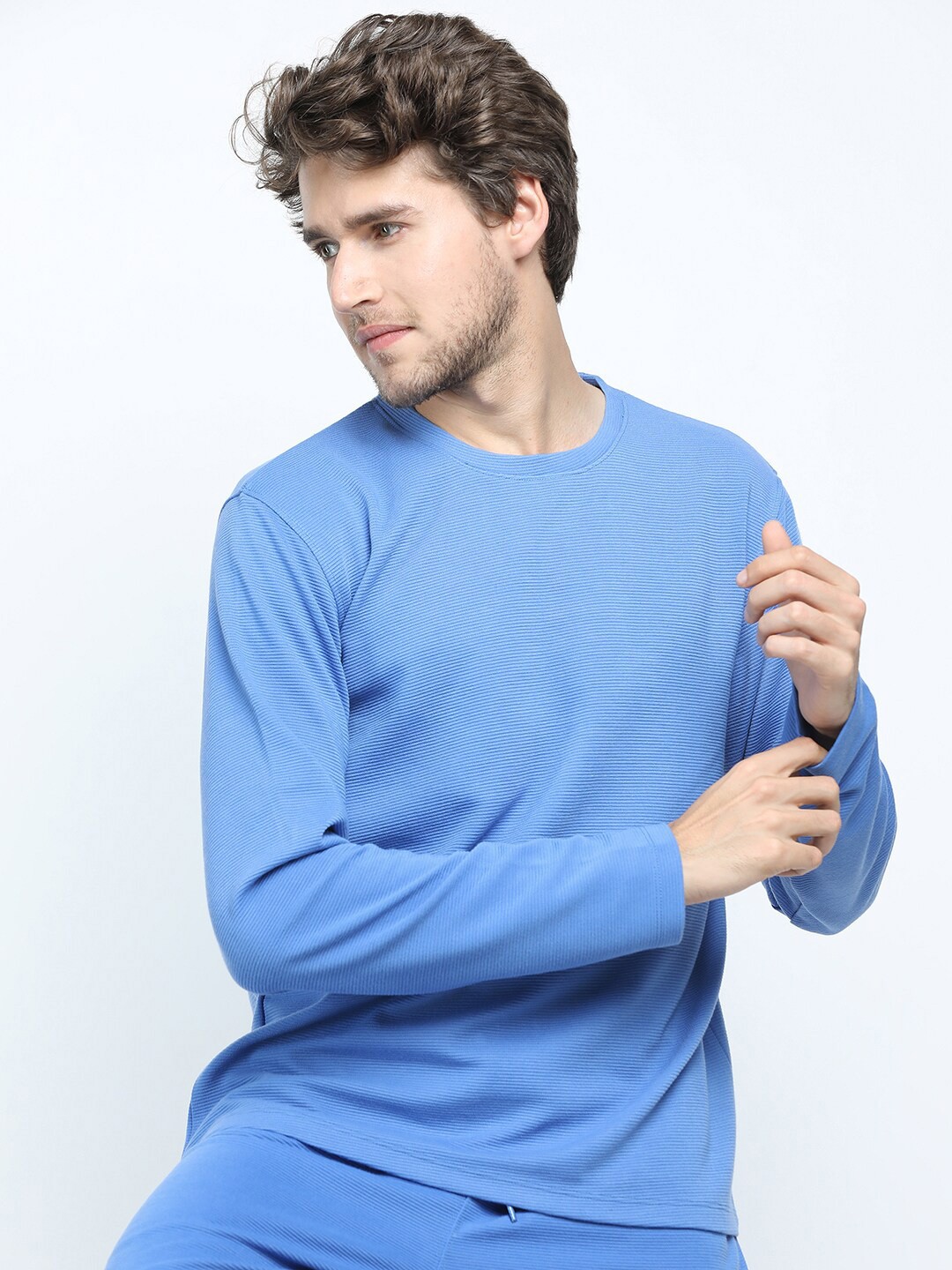 

HIGHLANDER Men Blue Self Design Regular Fit T-shirt