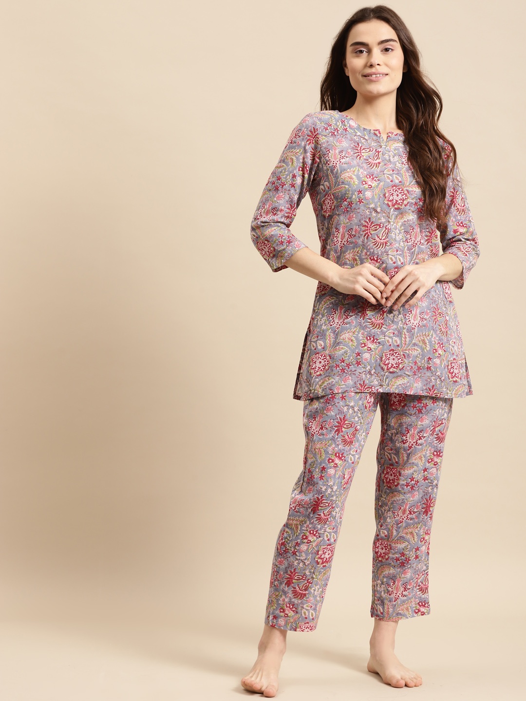 

Prakrti Women Grey & Multicoloured Printed Cotton Night suit