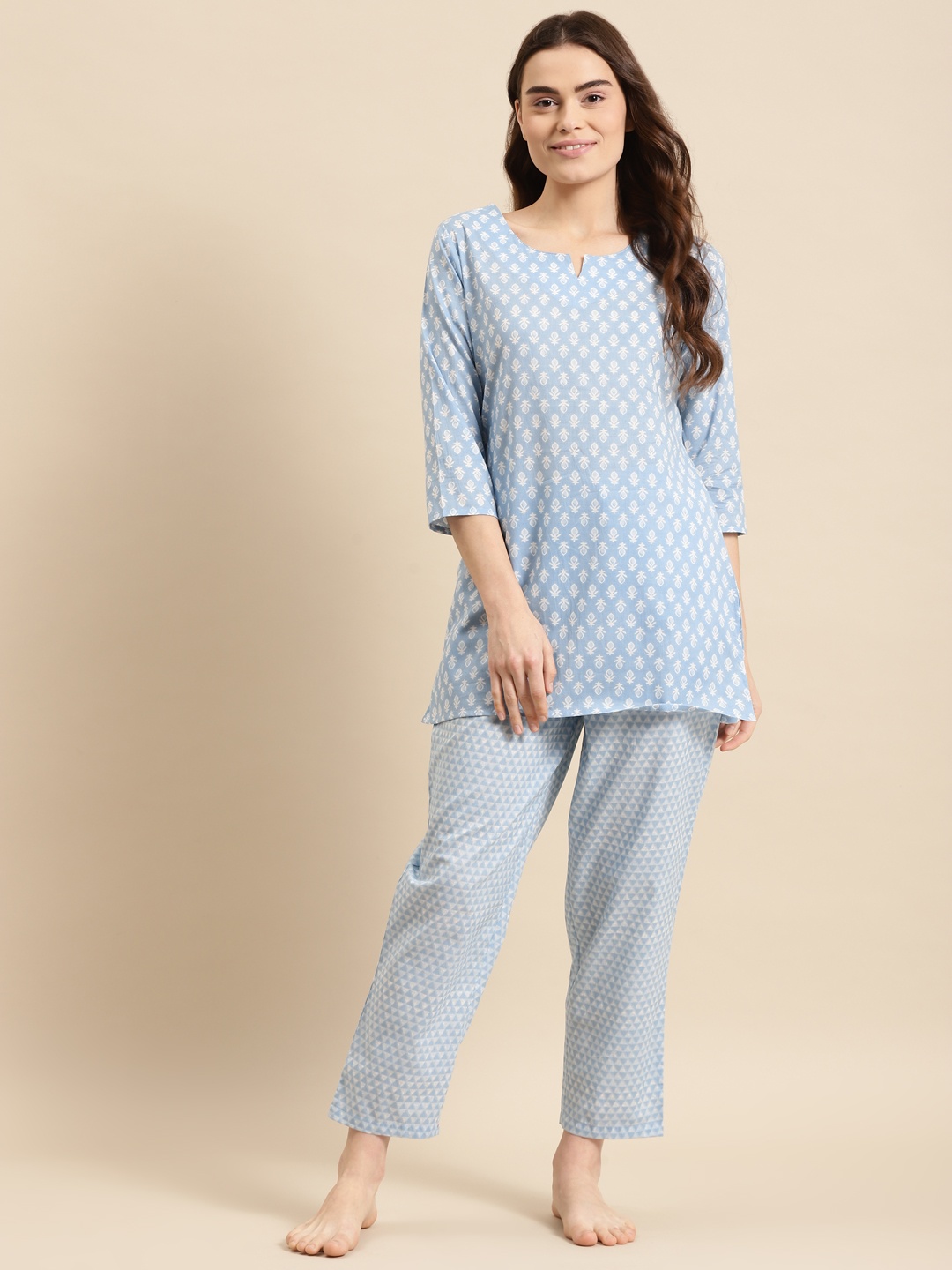 

Prakrti Women Turquoise Blue & White Printed Cotton Night suit