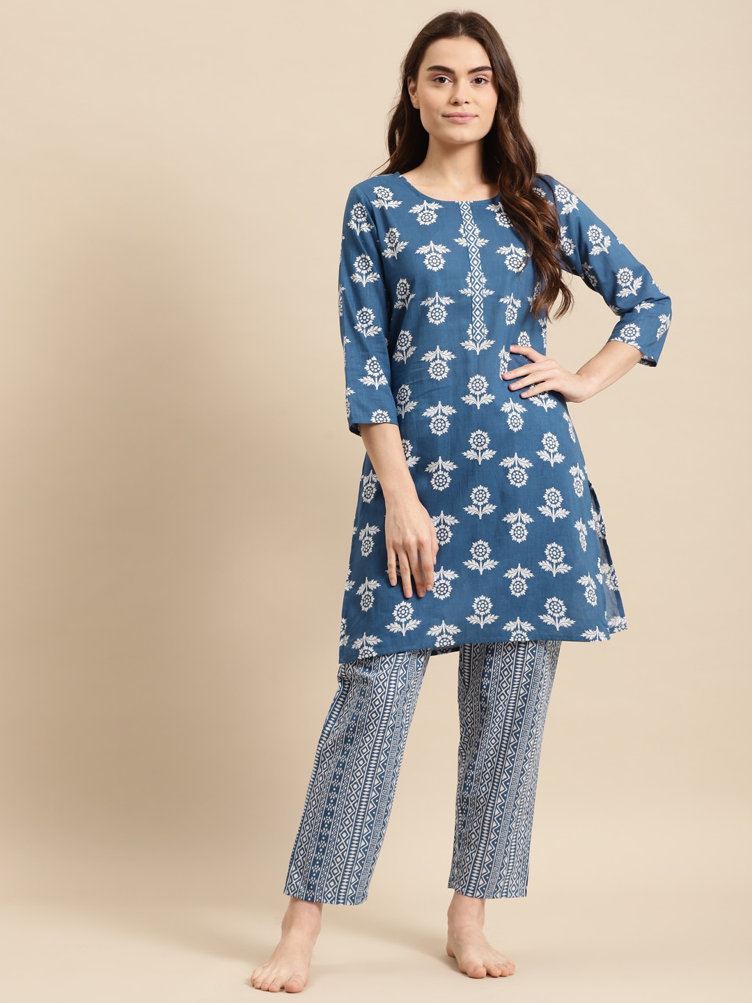 

Prakrti Women Blue & White Printed Cotton Night suit