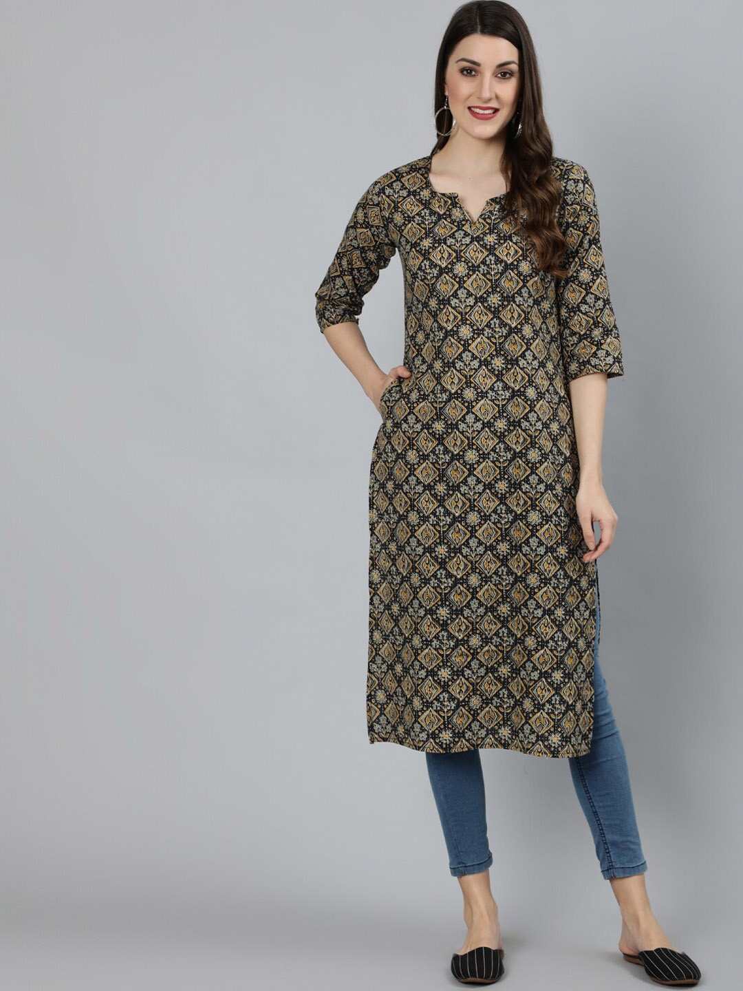 

Nayo Women Black & Brown Ethnic Motifs Printed Cotton Straight Kurta