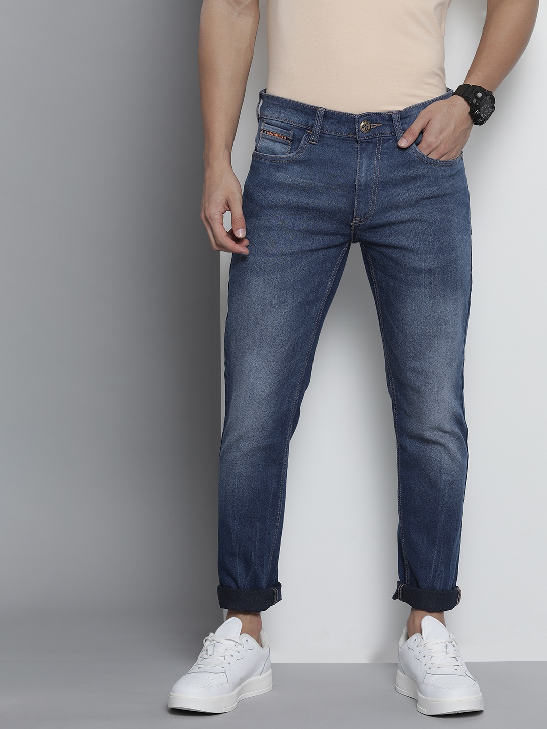 

The Indian Garage Co Men Blue Slim Fit Light Fade Stretchable Jeans