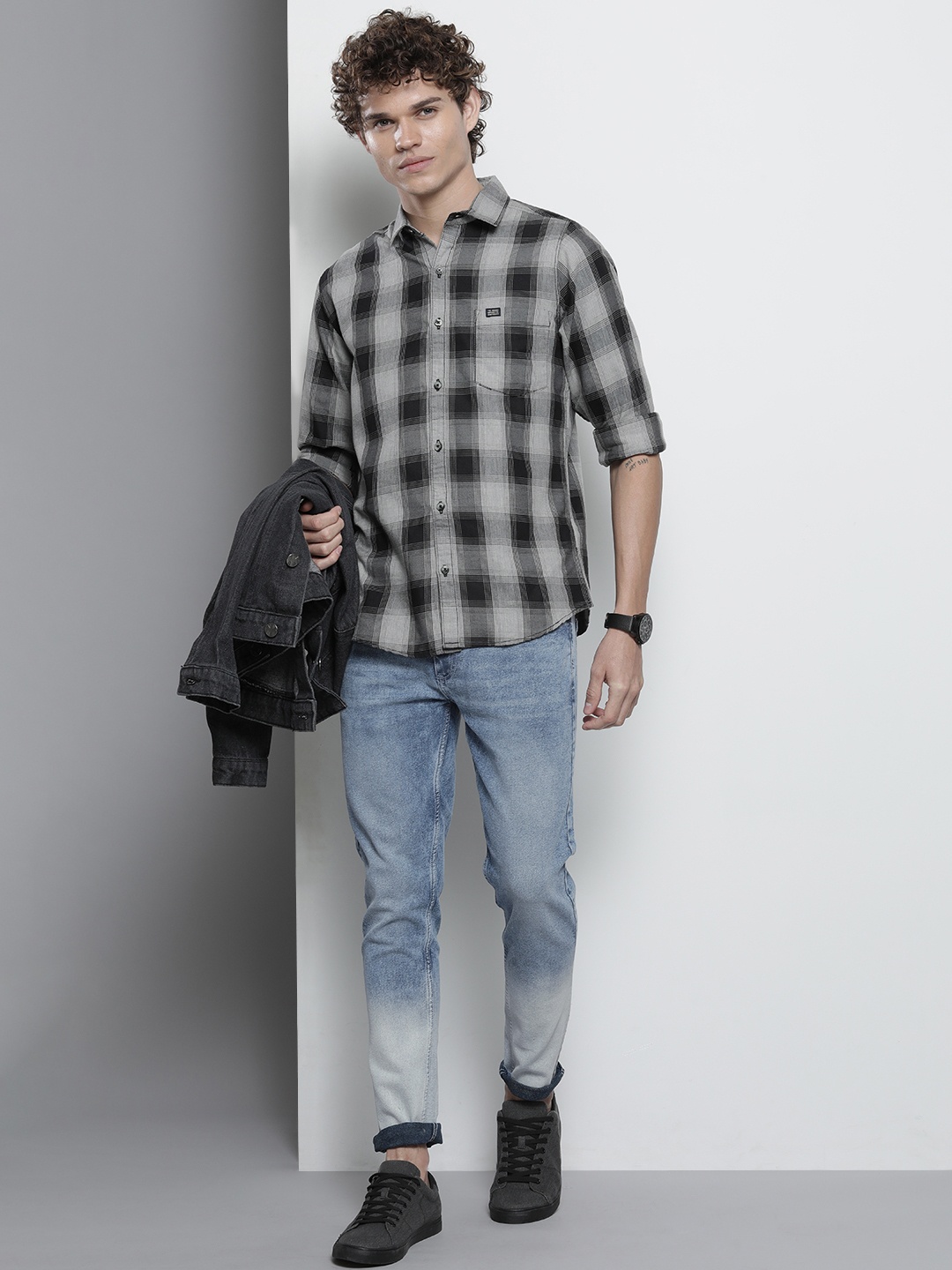 

The Indian Garage Co Men Blue Slim Fit Light Fade Ombre Stretchable Jeans
