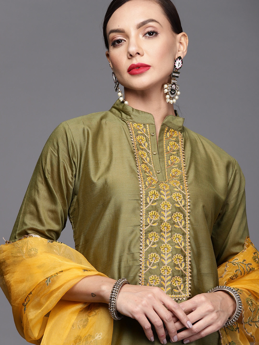 

Indo Era Women Olive Green Ethnic Motifs Yoke Design Kurta with Trousers & Dupatta