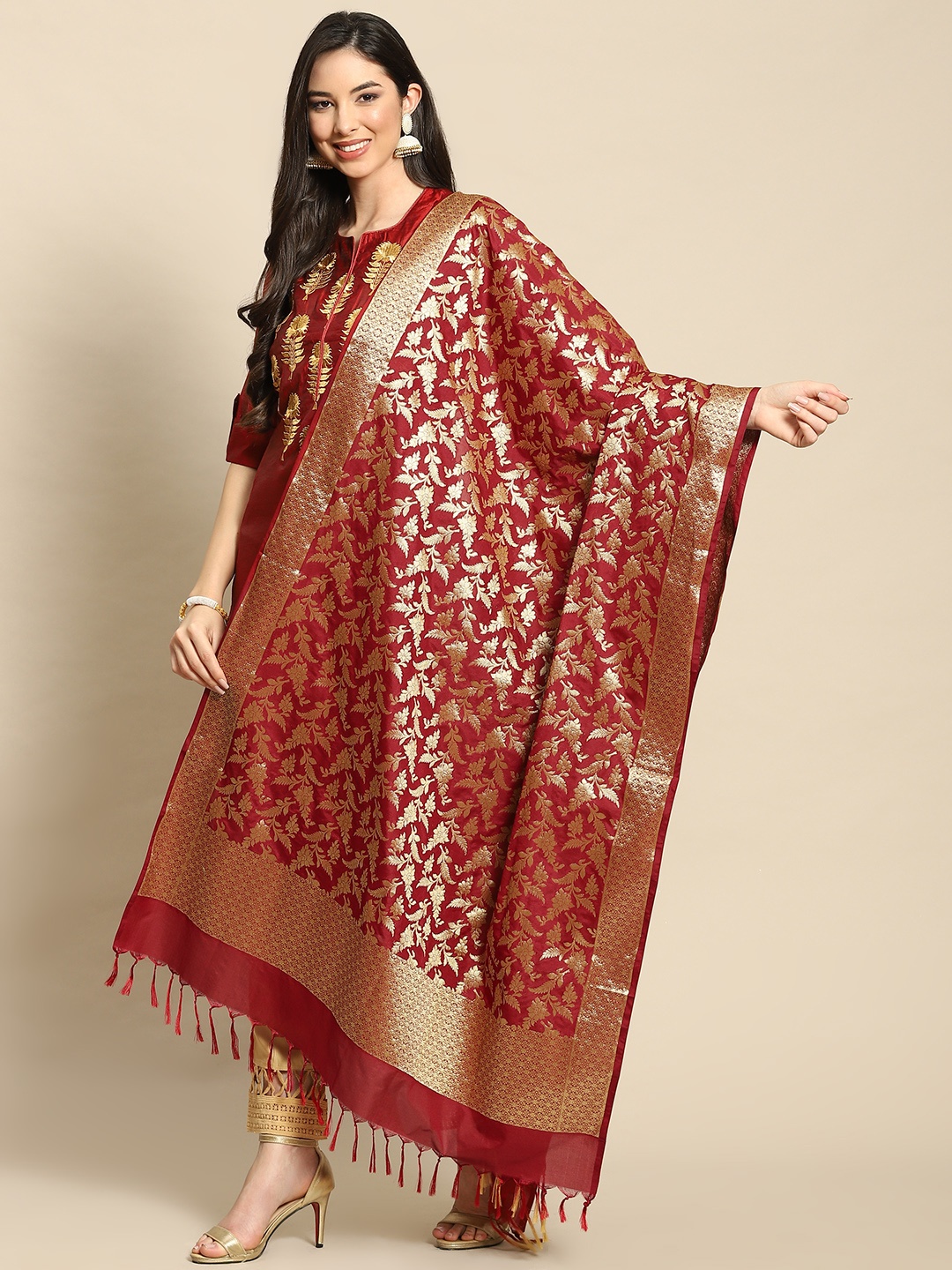 

Banarasi Style Maroon & Gold-Toned Ethnic Motifs Woven Design Art Silk Dupatta with Zari