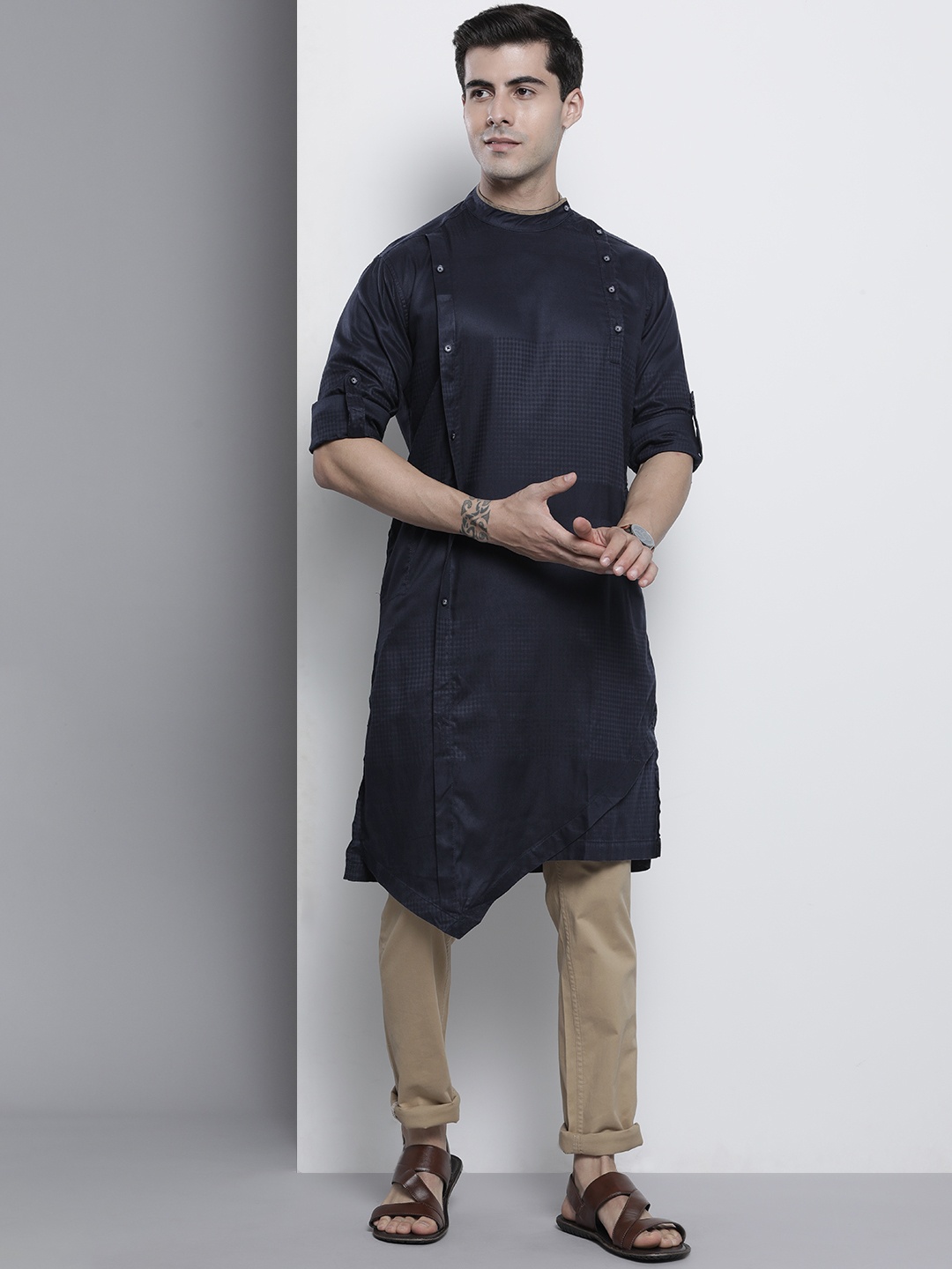 

The Indian Garage Co Men Navy Blue Solid Kurta