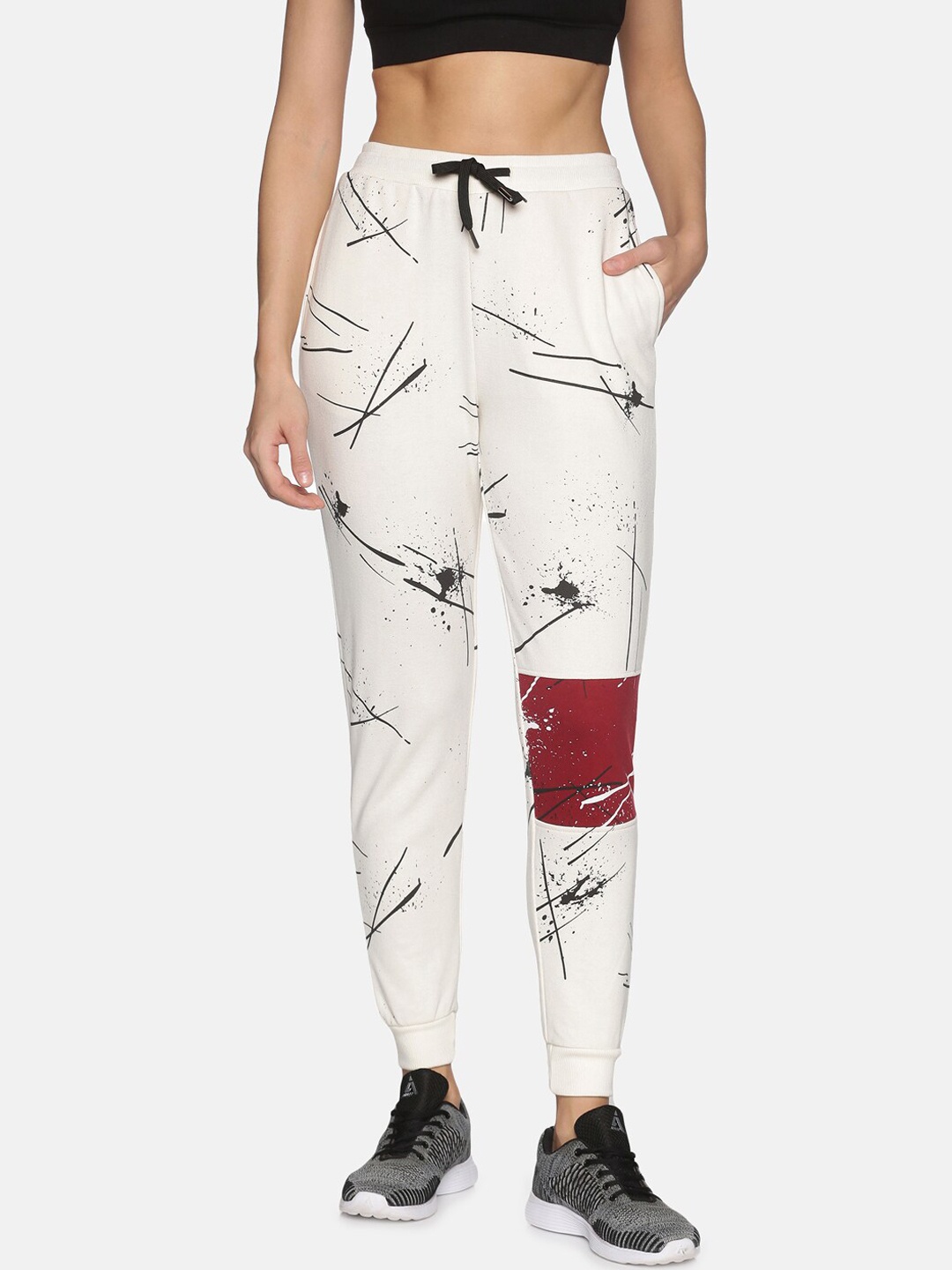 

DAiSY Women Off White Graphic Printed Antimicrobial Cotton Joggers