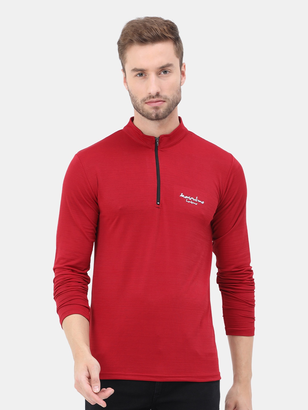 

Masculino Latino Men Red High Neck Training or Gym T-shirt