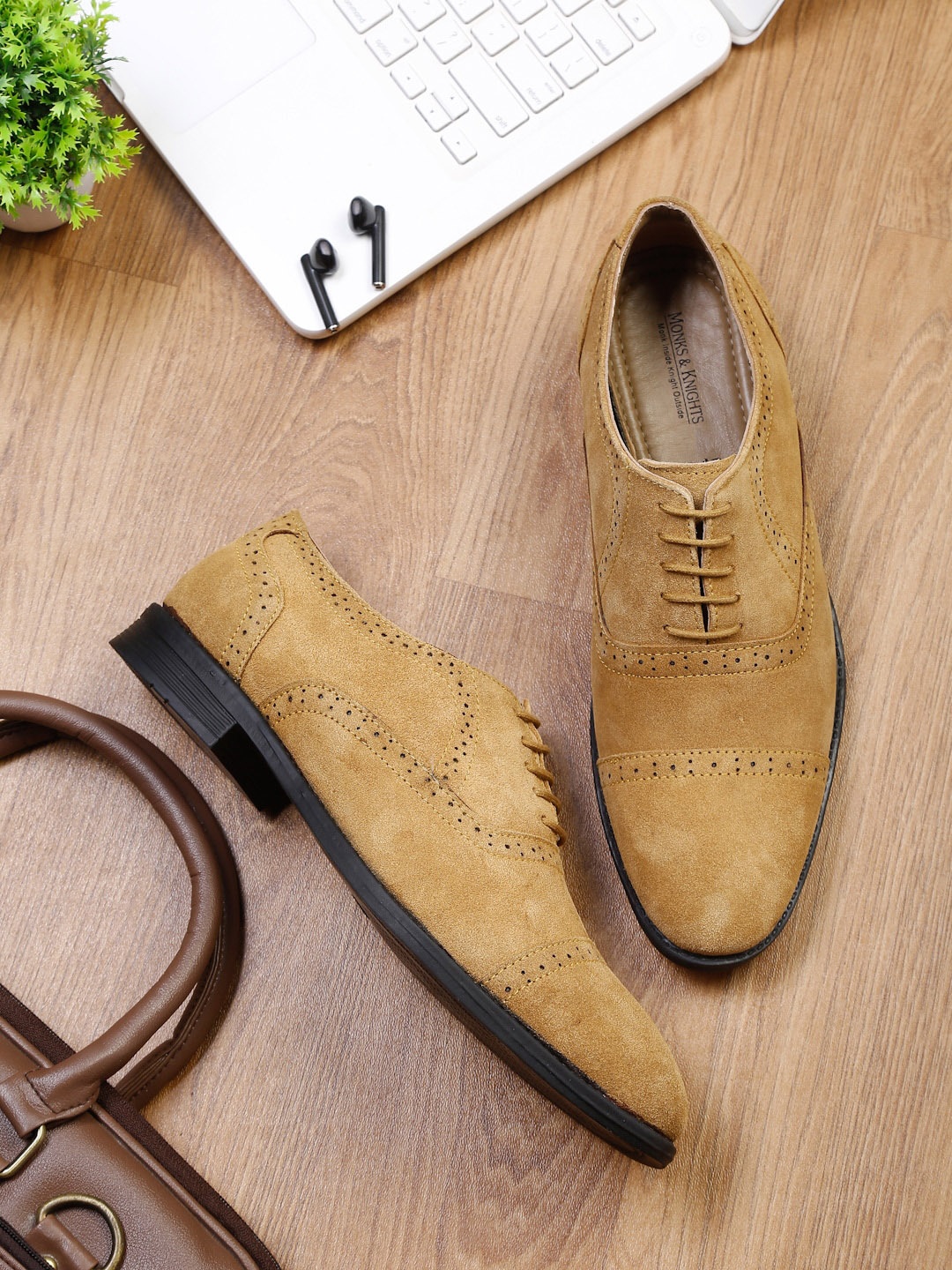 

MONKS & KNIGHTS Men Tan Brown Perforations Brogues