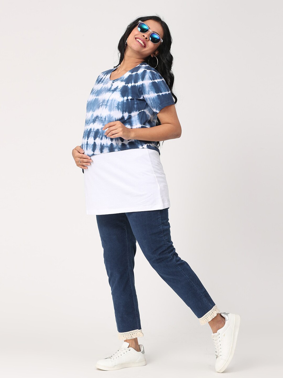 

CHARISMOMIC Maternity Blue & White Tie & Dye Top