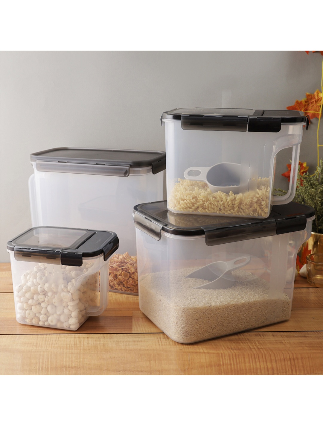

Lock & Lock Set Of 4 Transparent Pantry Airtight Food Storage Container