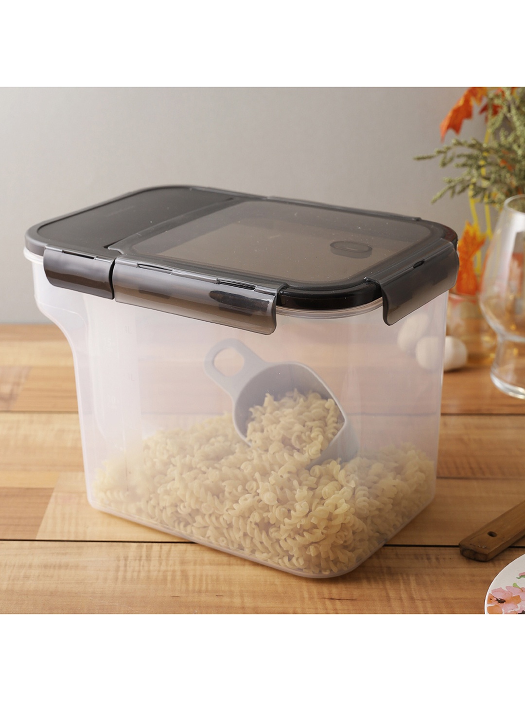 

Lock & Lock Transparent Airtight Food Storage Container With Scoop
