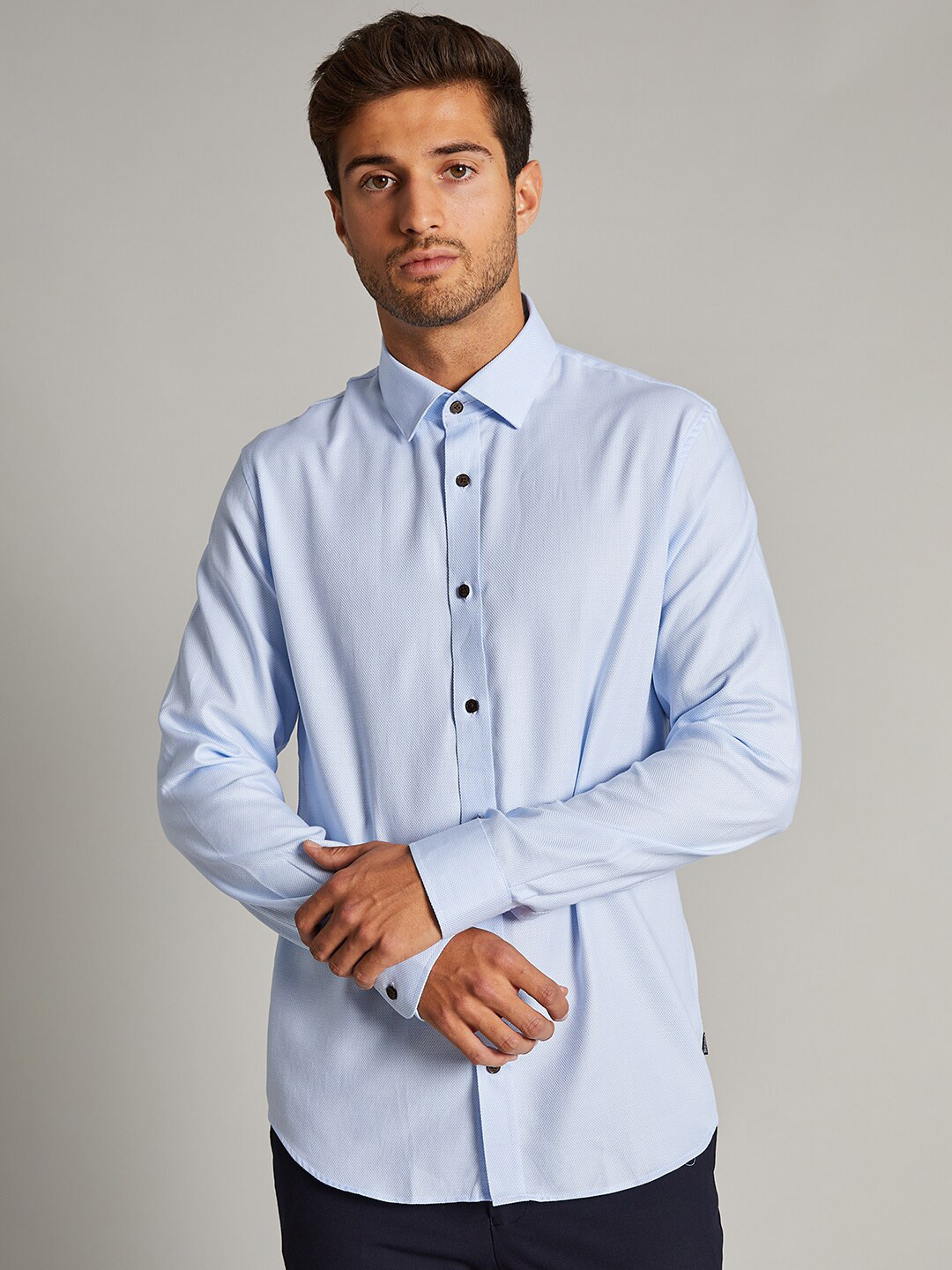 

Matinique Men Blue Casual Pure Cotton Shirt