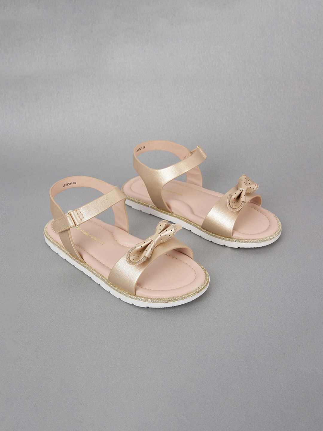 

Fame Forever by Lifestyle Girls Gold-Toned Open Toe Flats