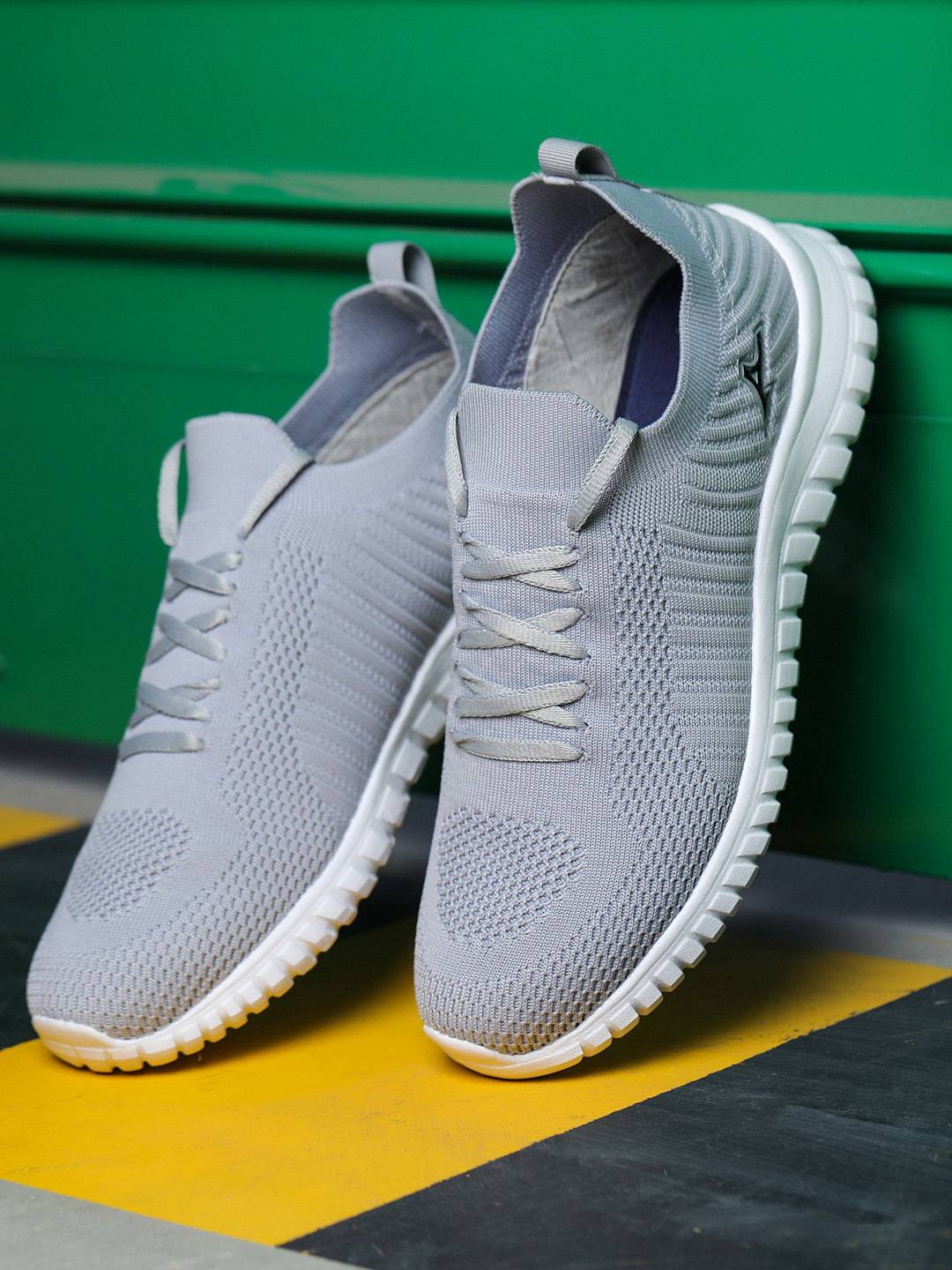 

ABROS Men Grey Mesh Running Shoes