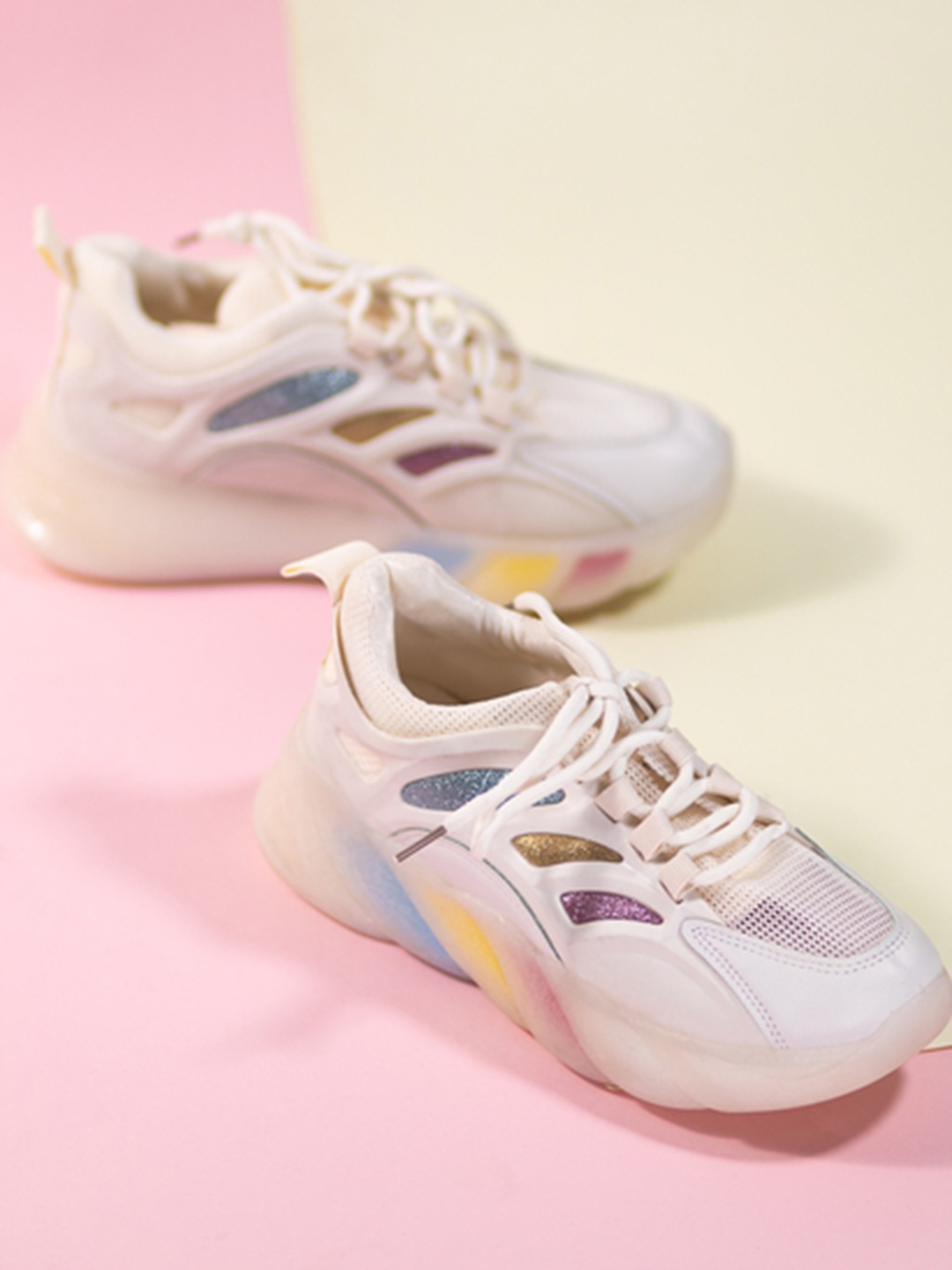 

THE WHITE POLE Women Off White Colourblocked Lightweight Sneakers