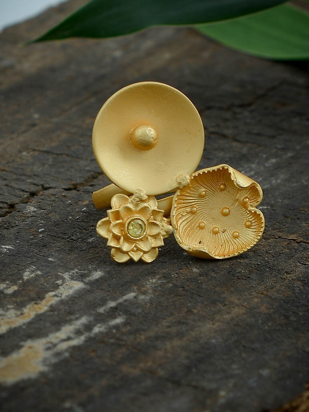 

Silvermerc Designs Gold-Plated Gold-Toned Handcrafted Floral Adjustable Ring