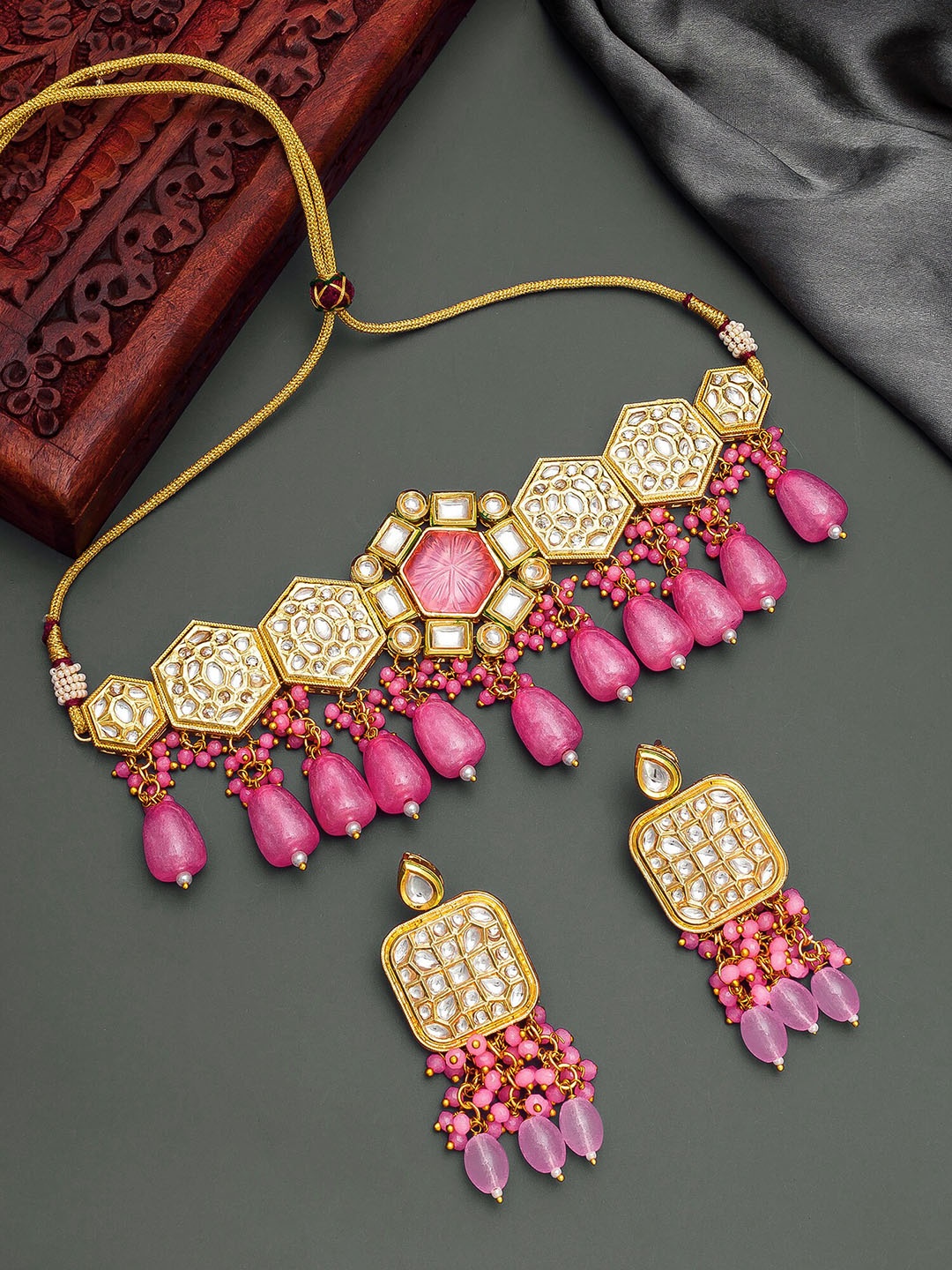 

aadita Gold-Plated Pink Kundan Studded Temple Jewellery Set