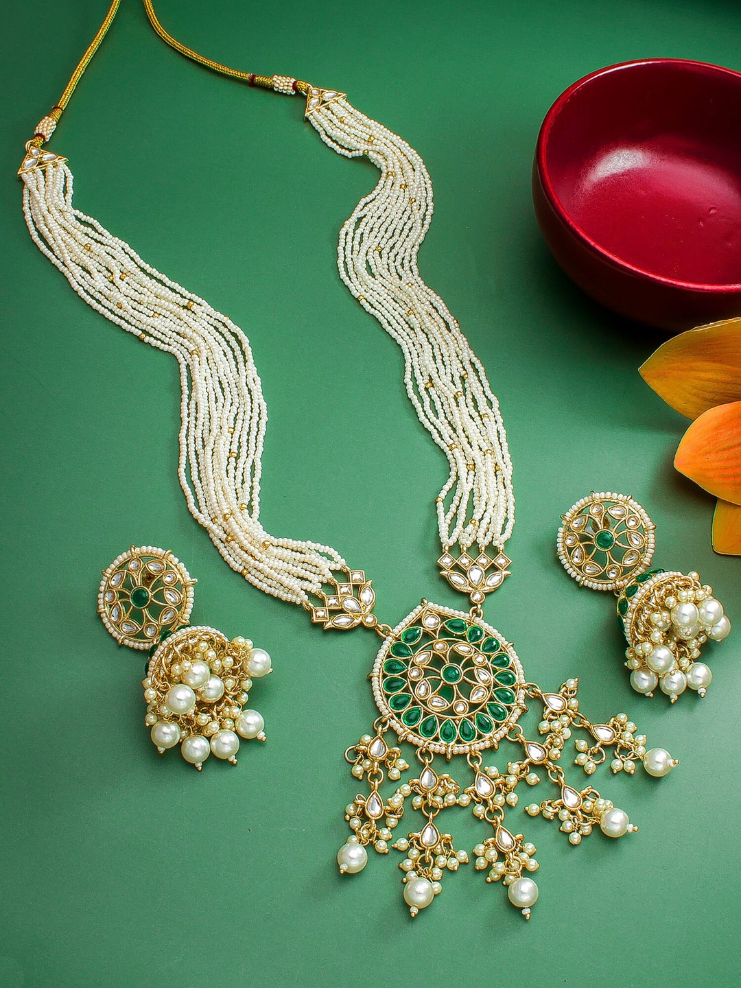 

aadita Gold-Plated Pearls-Studded Jewellery Set