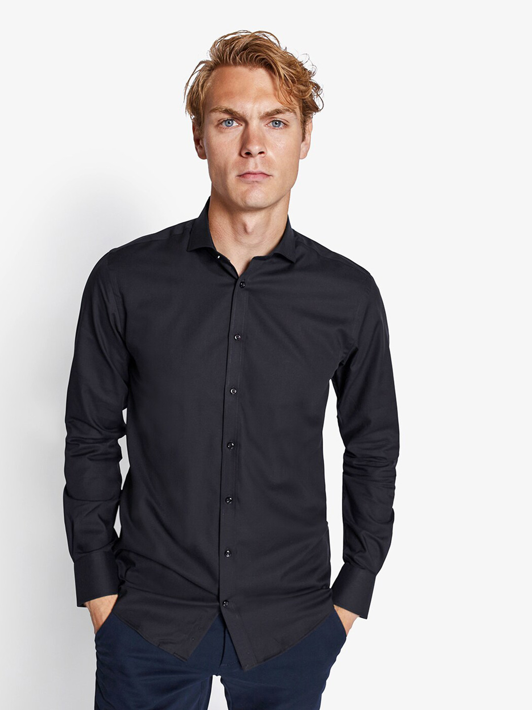 

Bruun & Stengade Men Black Slim Fit Casual Shirt