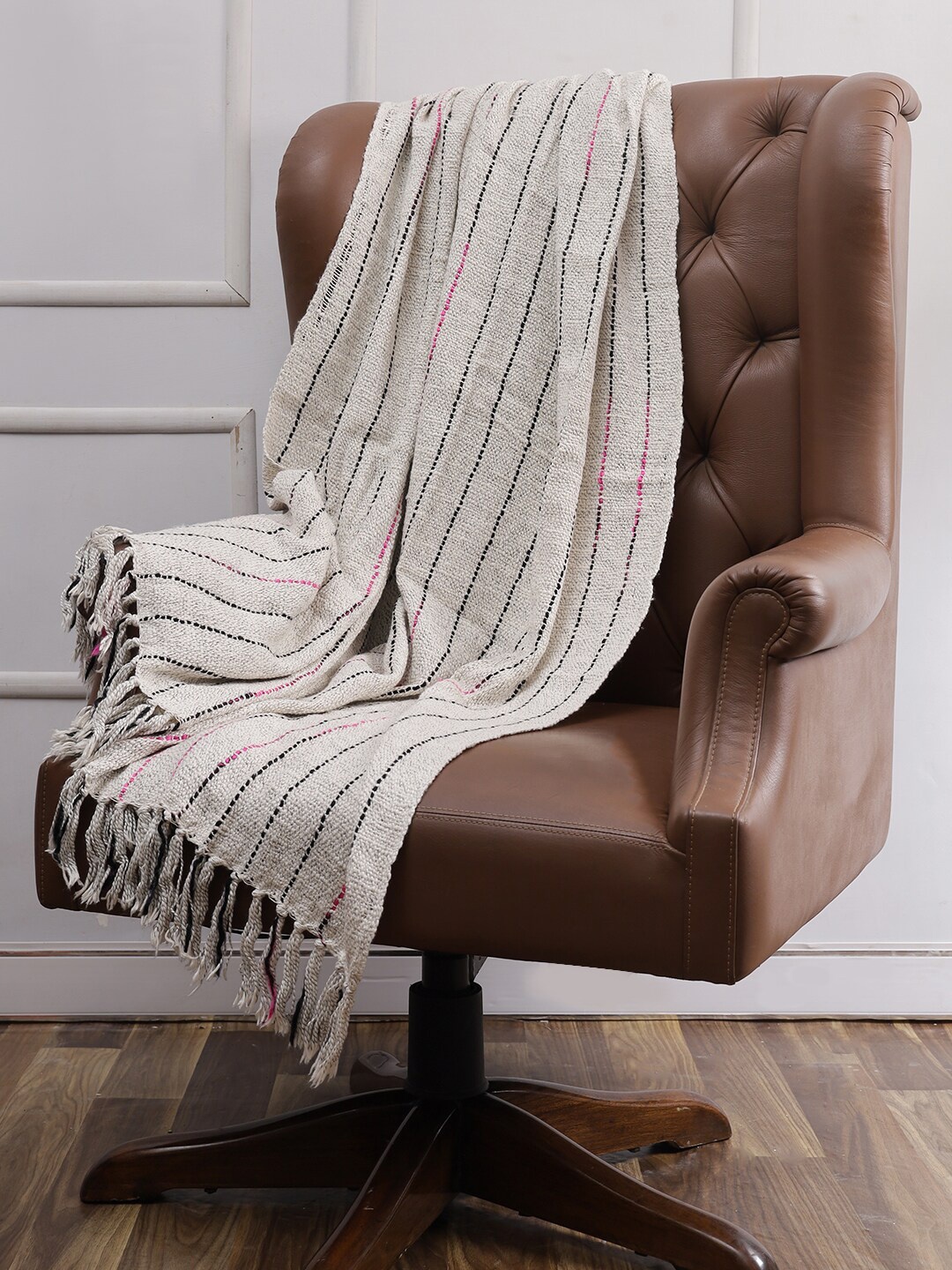 

Soumya Multicoloured Pure Cotton Tasseled Throw, Multi