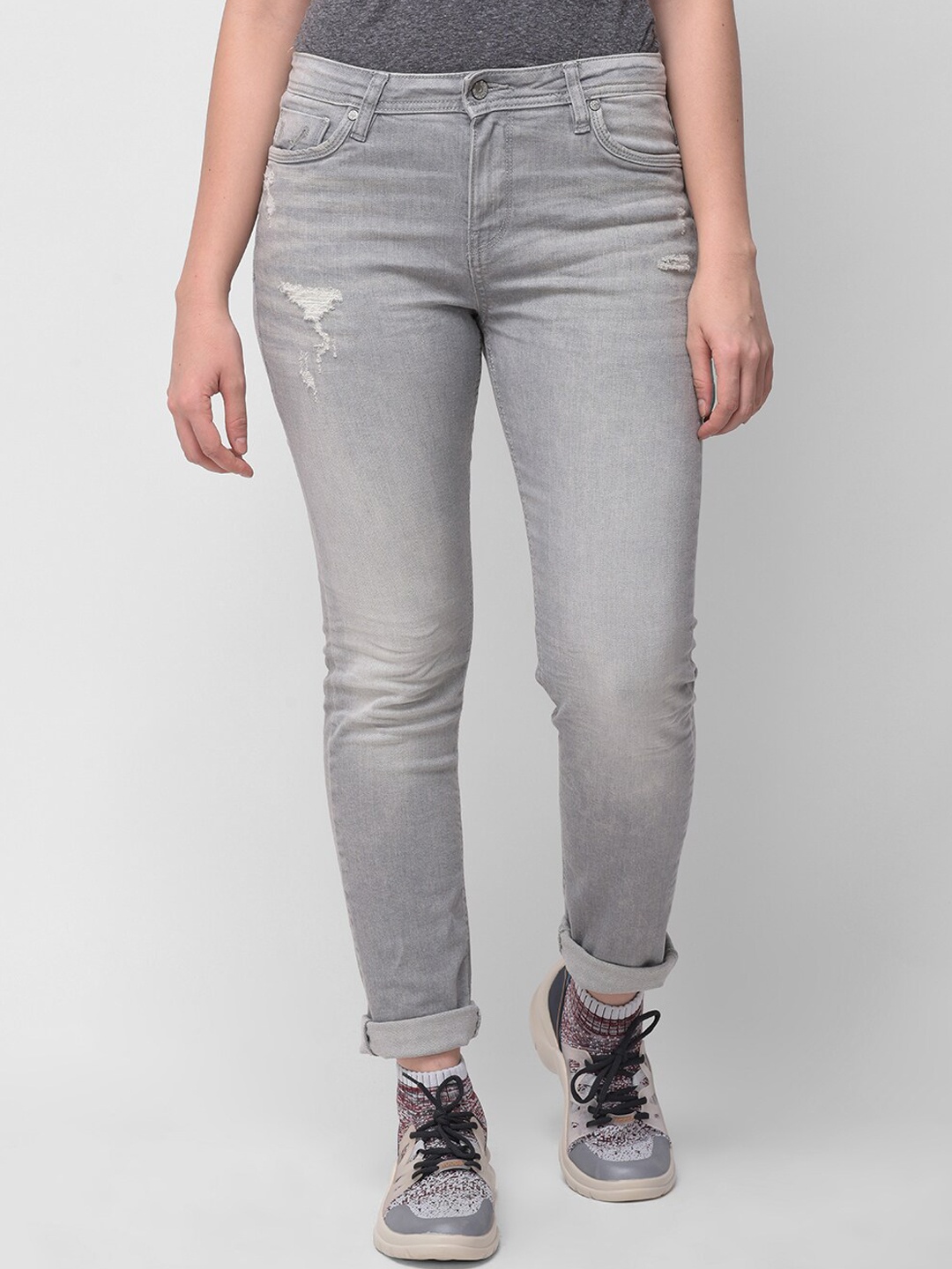 

Woodland Women Grey Slim Fit Slash Knee Heavy Fade Stretchable Cotton Jeans