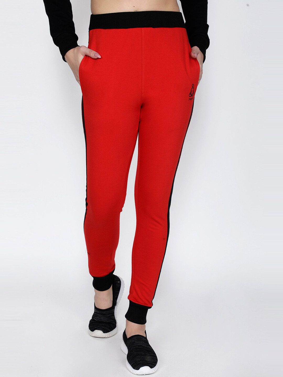 

Yogue Activewear Women Red Solid Slim-Fit Joggers