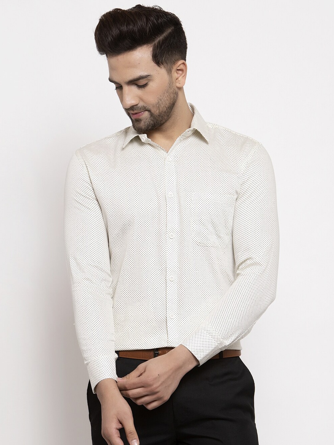 

JAINISH Men Cream-Coloured Classic Geometric Printed Regular-Fit Formal Shirt