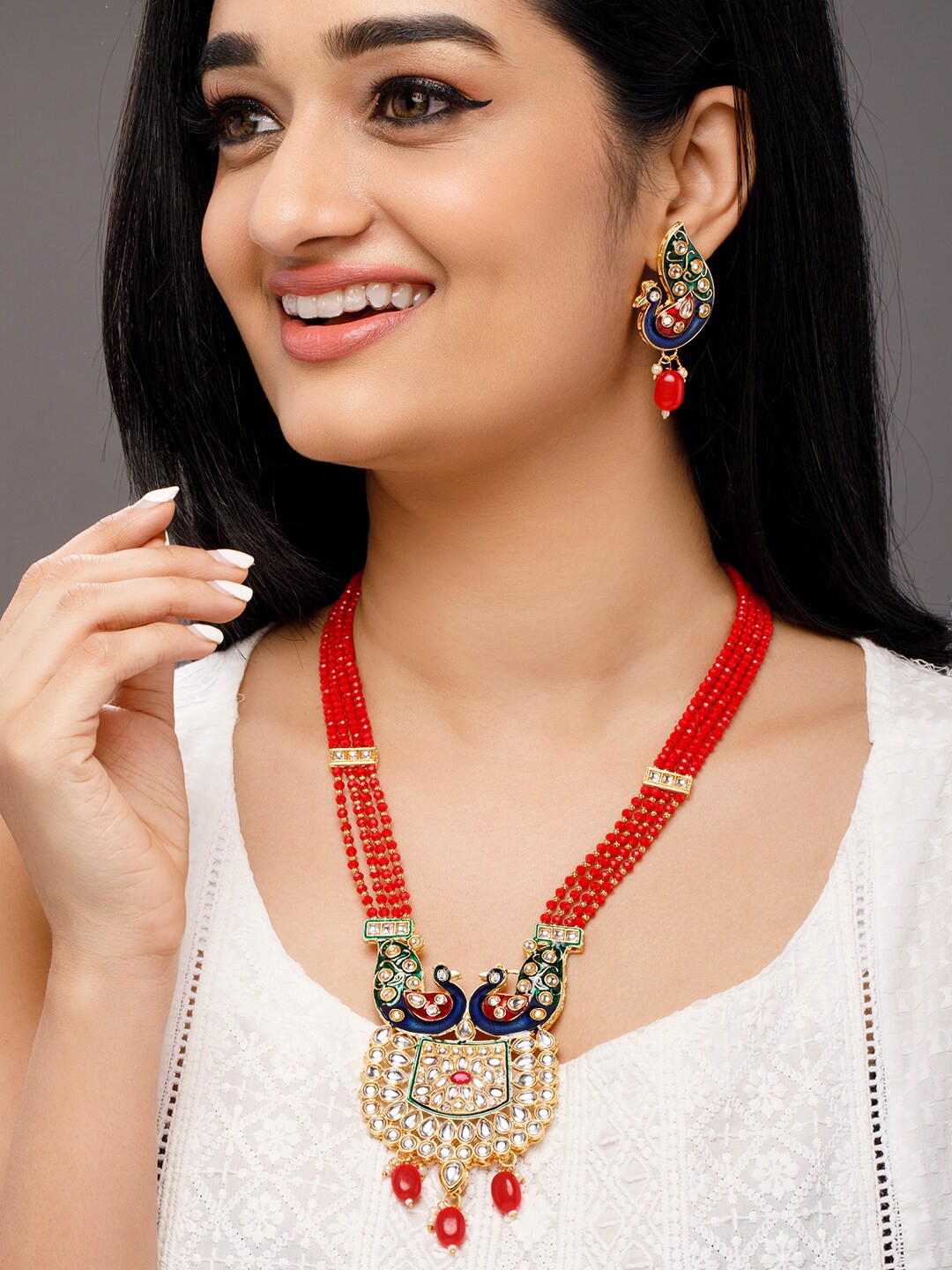 

Anouk Gold-Plated & White Kundan-Studded Jewellery Set