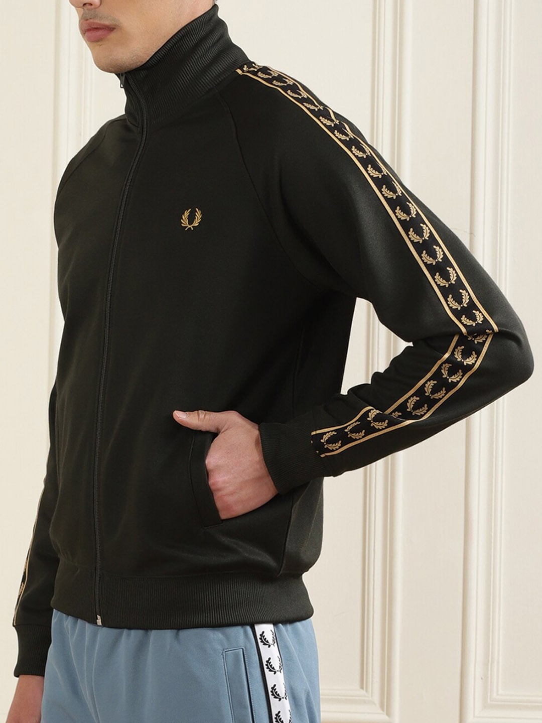 

Fred Perry Men Green & Yellow Lightweight Bomber Jacket