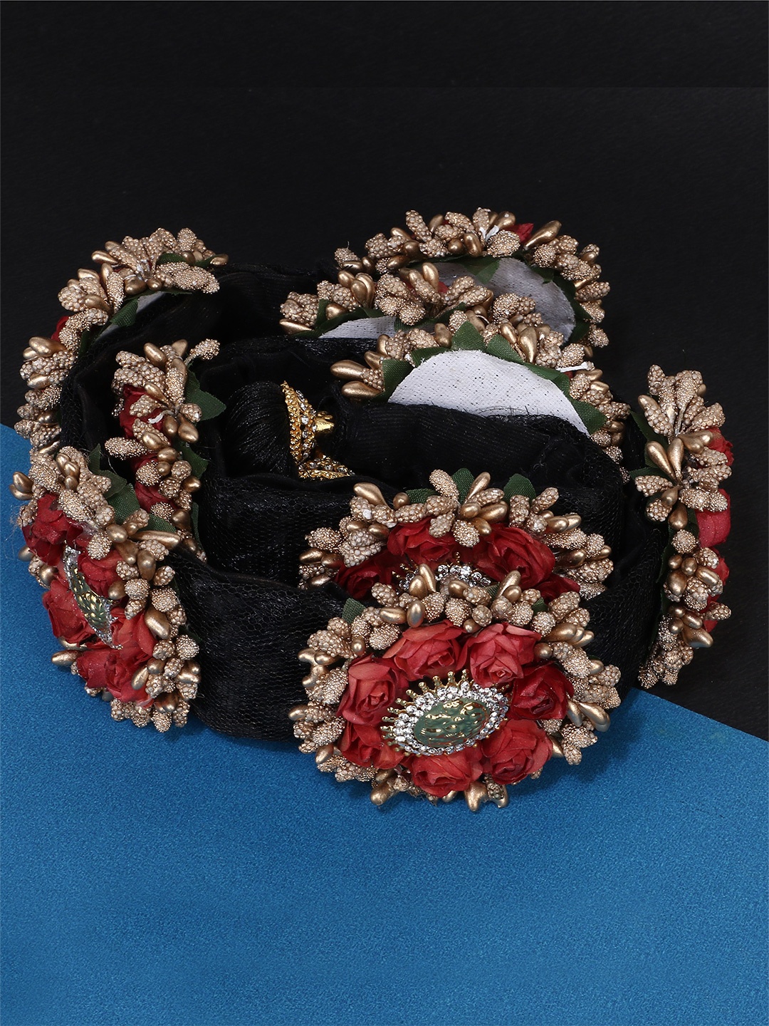 

VAGHBHATT Women Red & Gold-Toned Embellished Hair Choti With 9 Flower Hair Accessory Set