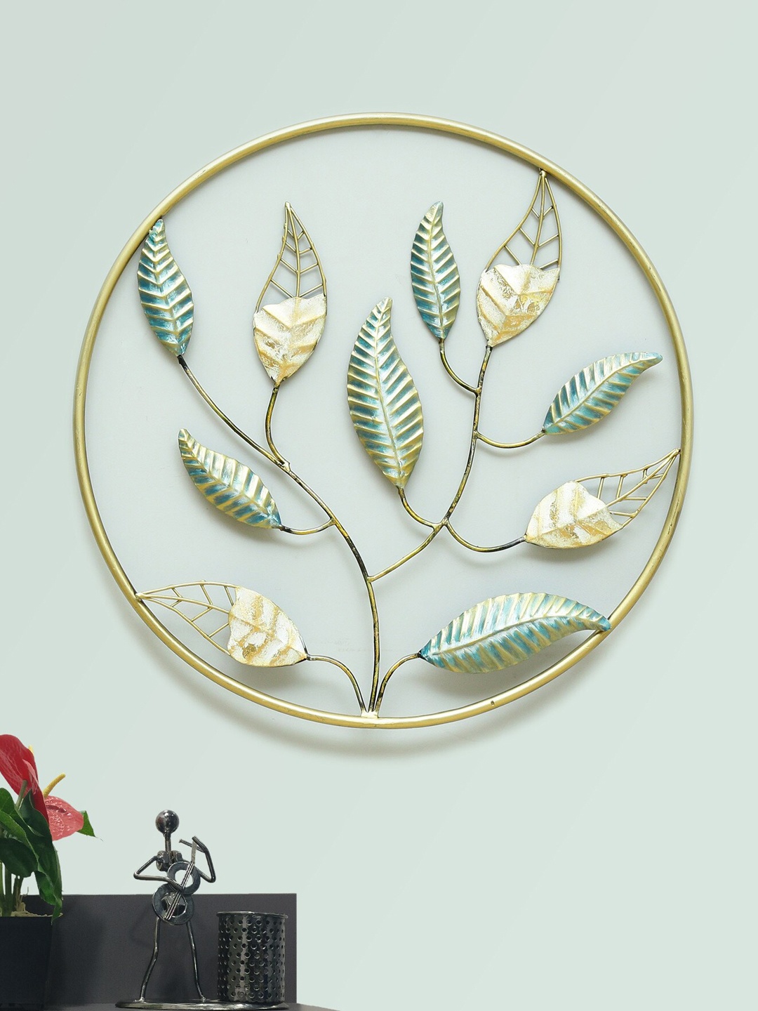 

vedas Metallic-Toned W-Layla Leaf Wall Decor