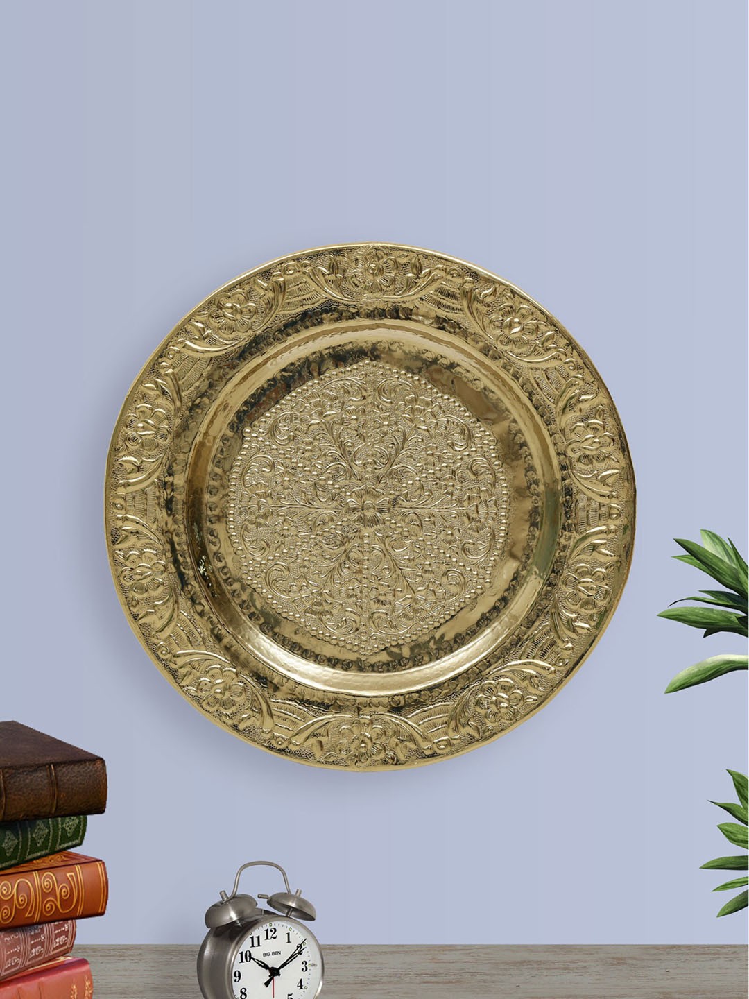 

vedas Metallic-Toned W-Ancient Hammered Wall Dcor
