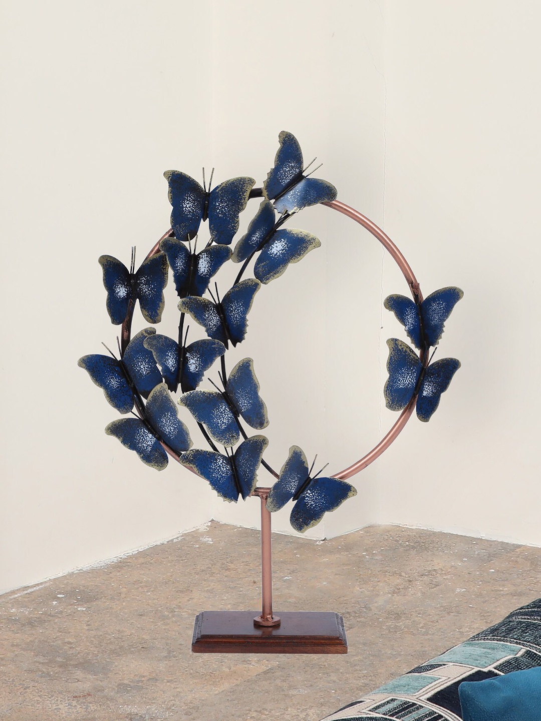 

vedas Metallic-Toned T-Daria Butterfly Table Decor