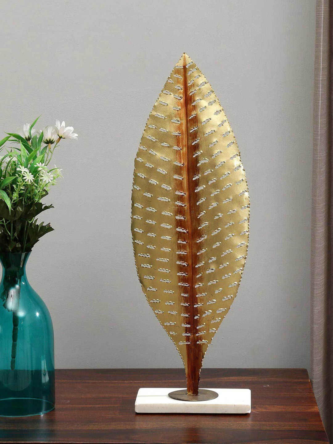 

vedas Metallic-Toned Textured Leave Table Showpiece