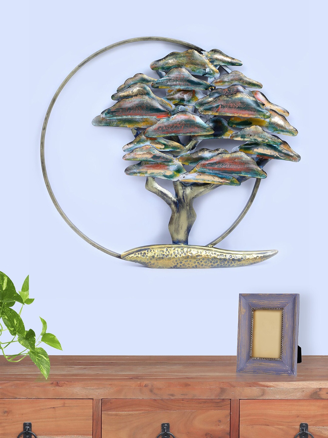 

vedas Metallic-Toned W- Hemlock Tree Wall Decor